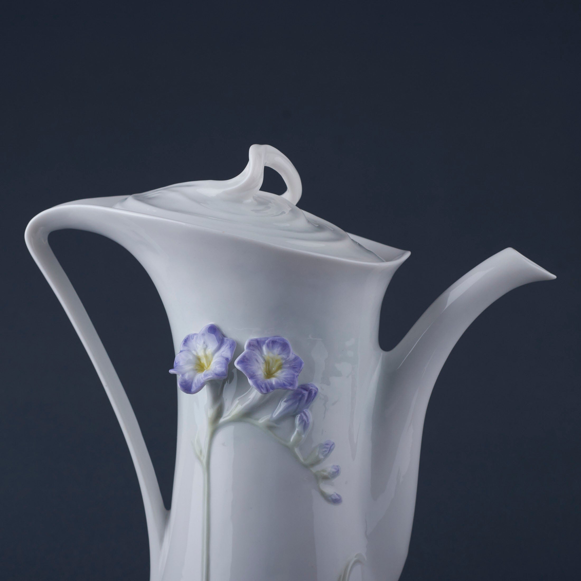 Freesia Coffee Pot (Purple Flower)