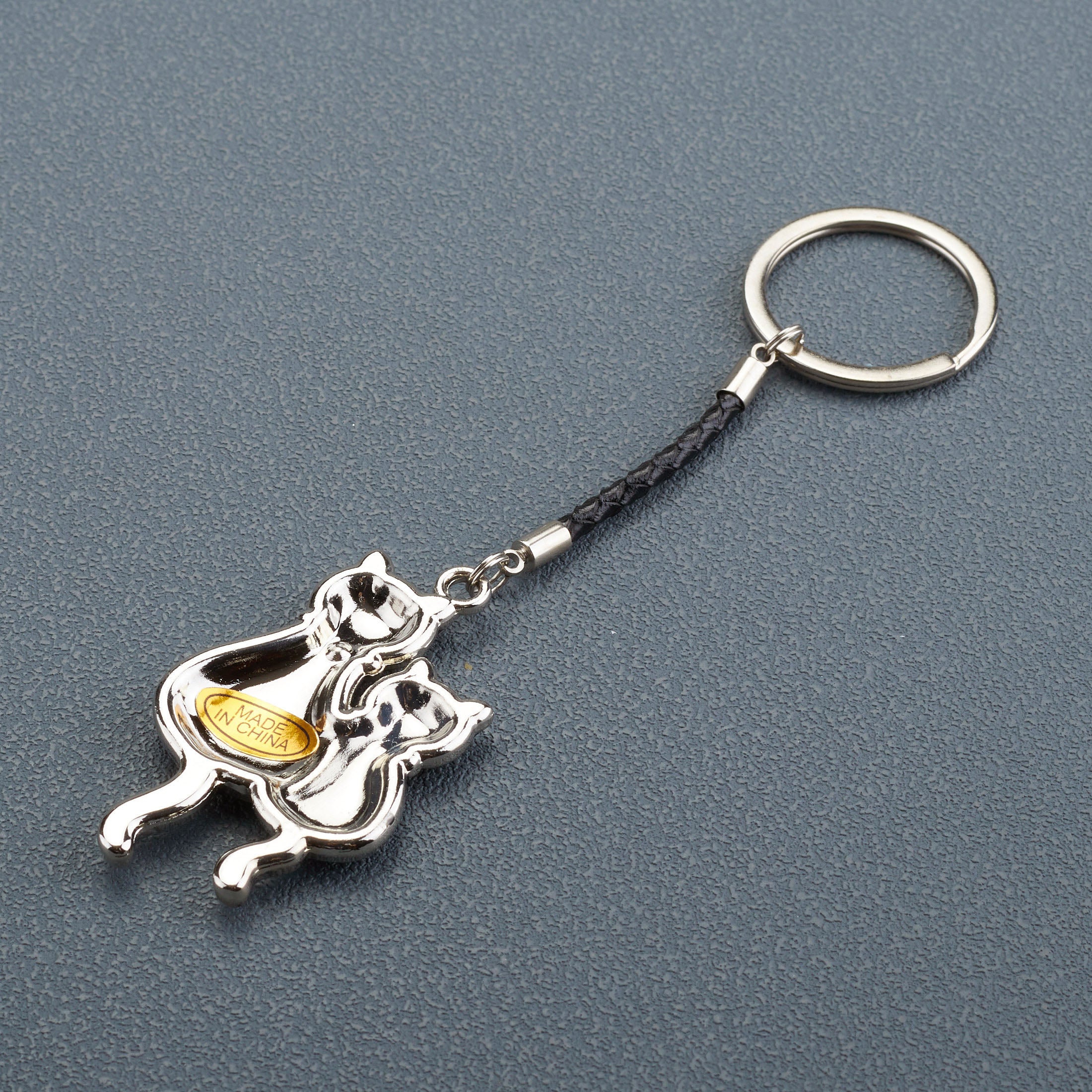 Kitten And Cat Cuddling Keychain (Black)