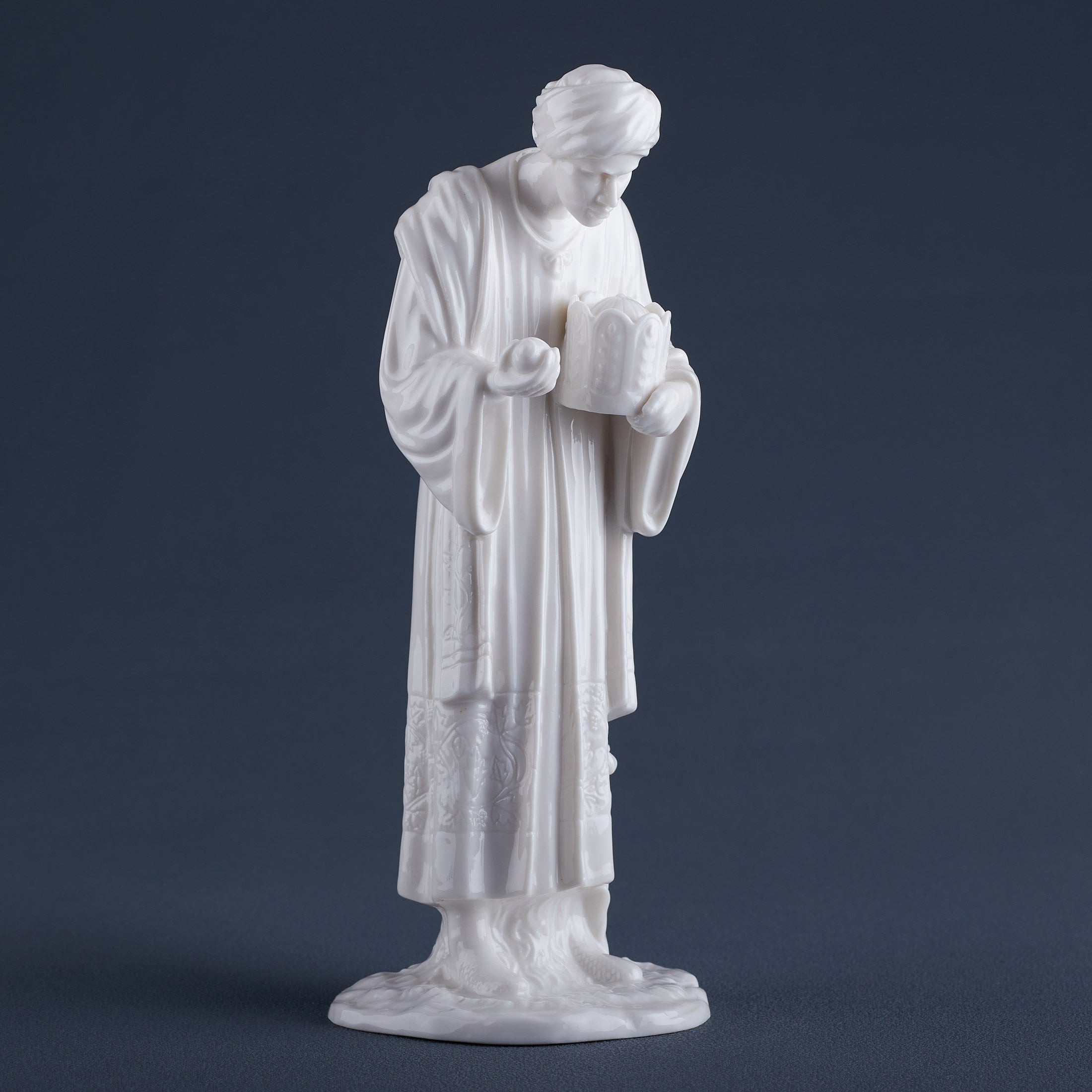 Caspar King Of Tarsus Offering Frankincense(White)