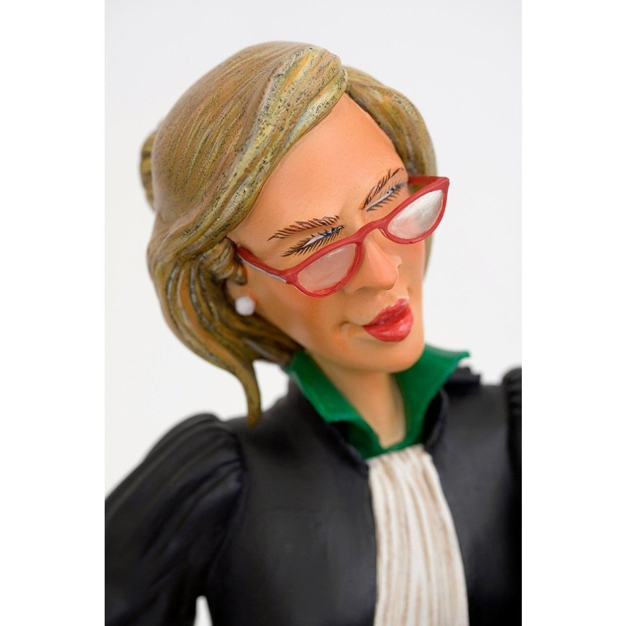 FO85514 Guilermo Forchino Large Lady Lawyer Figurine. Original