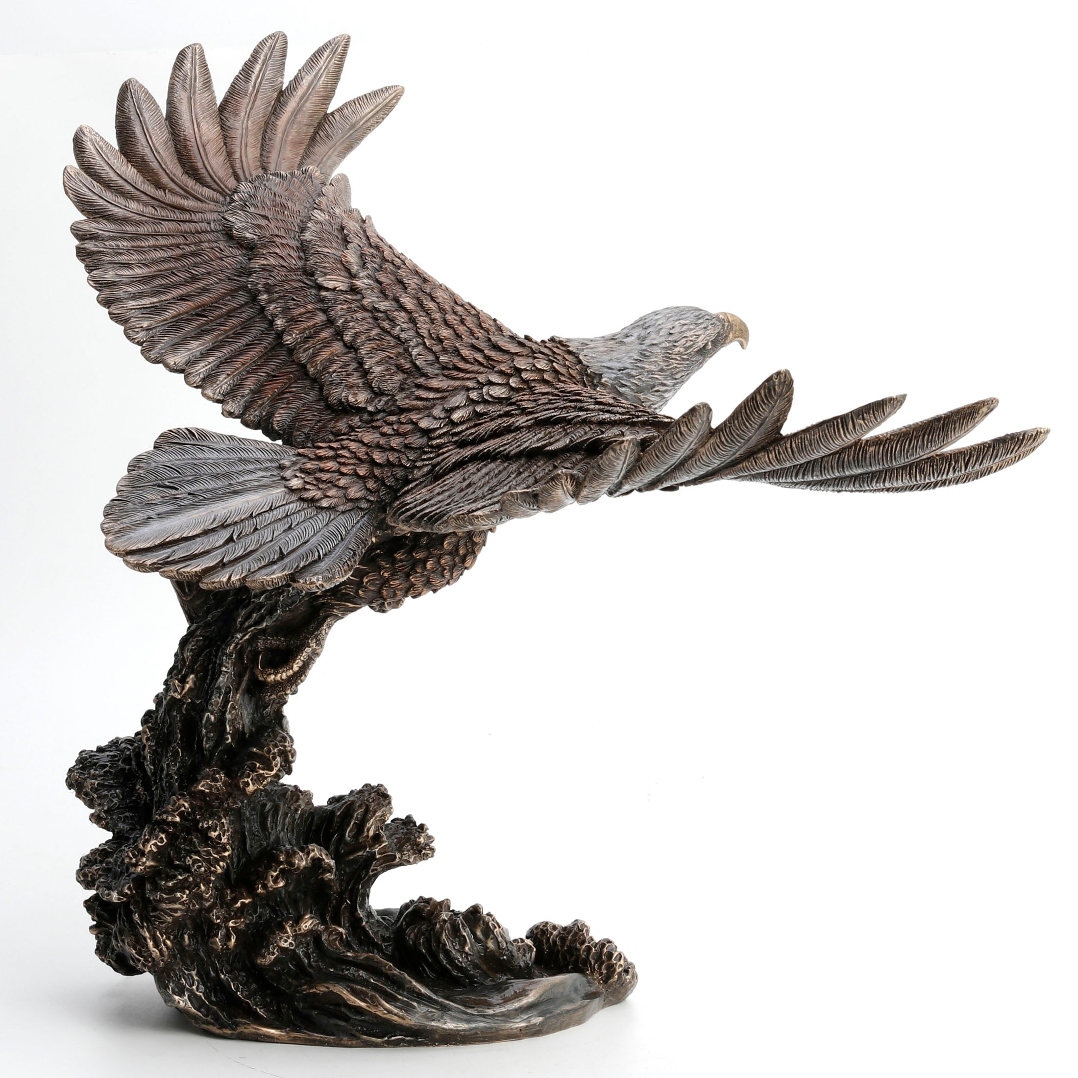 Eagle Catching Fish (Bronze)