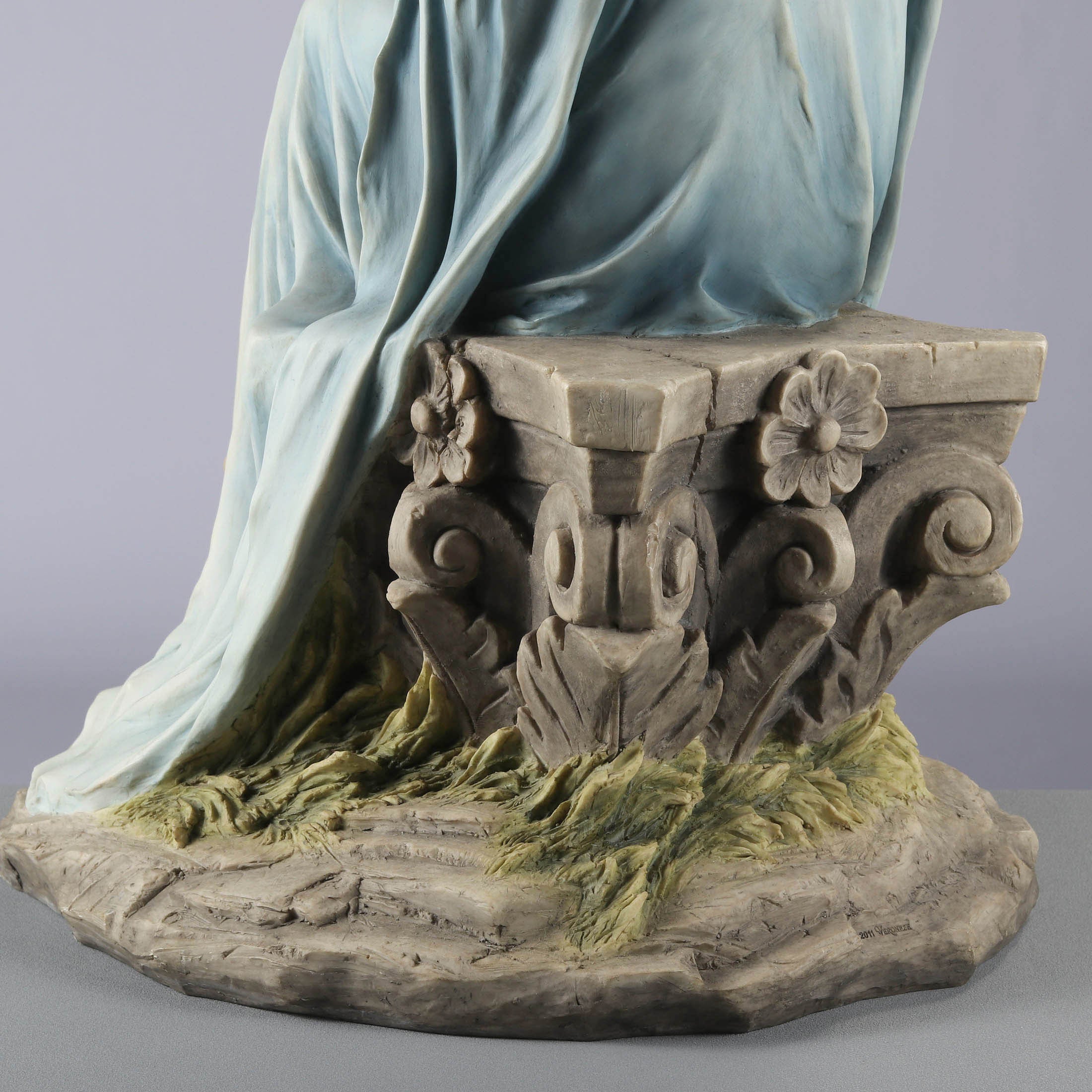 Madonna Holding Infant Jesus Sleeping (Light Color)