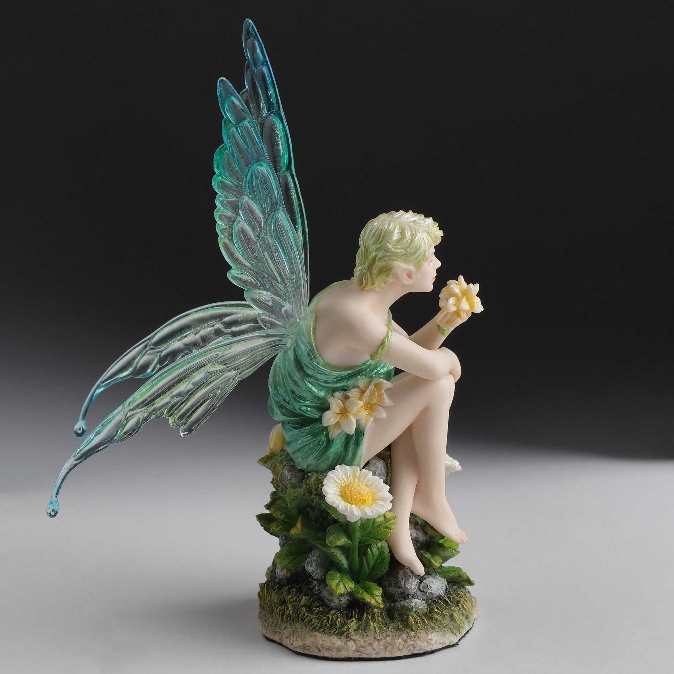Sitting Daisy Fairy