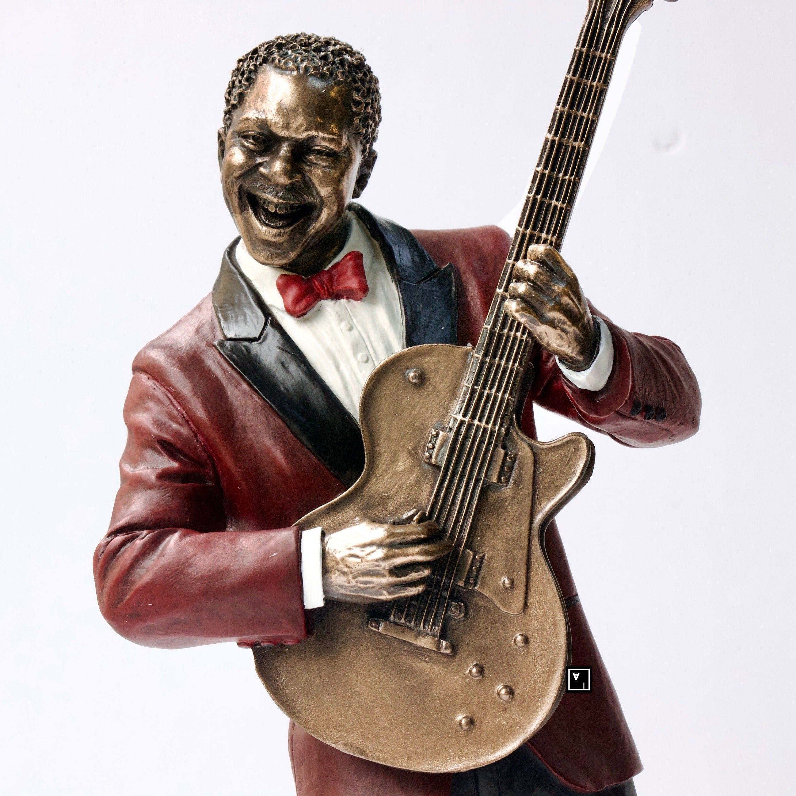 12.59 Inches Jazz Guitarist Statue.
