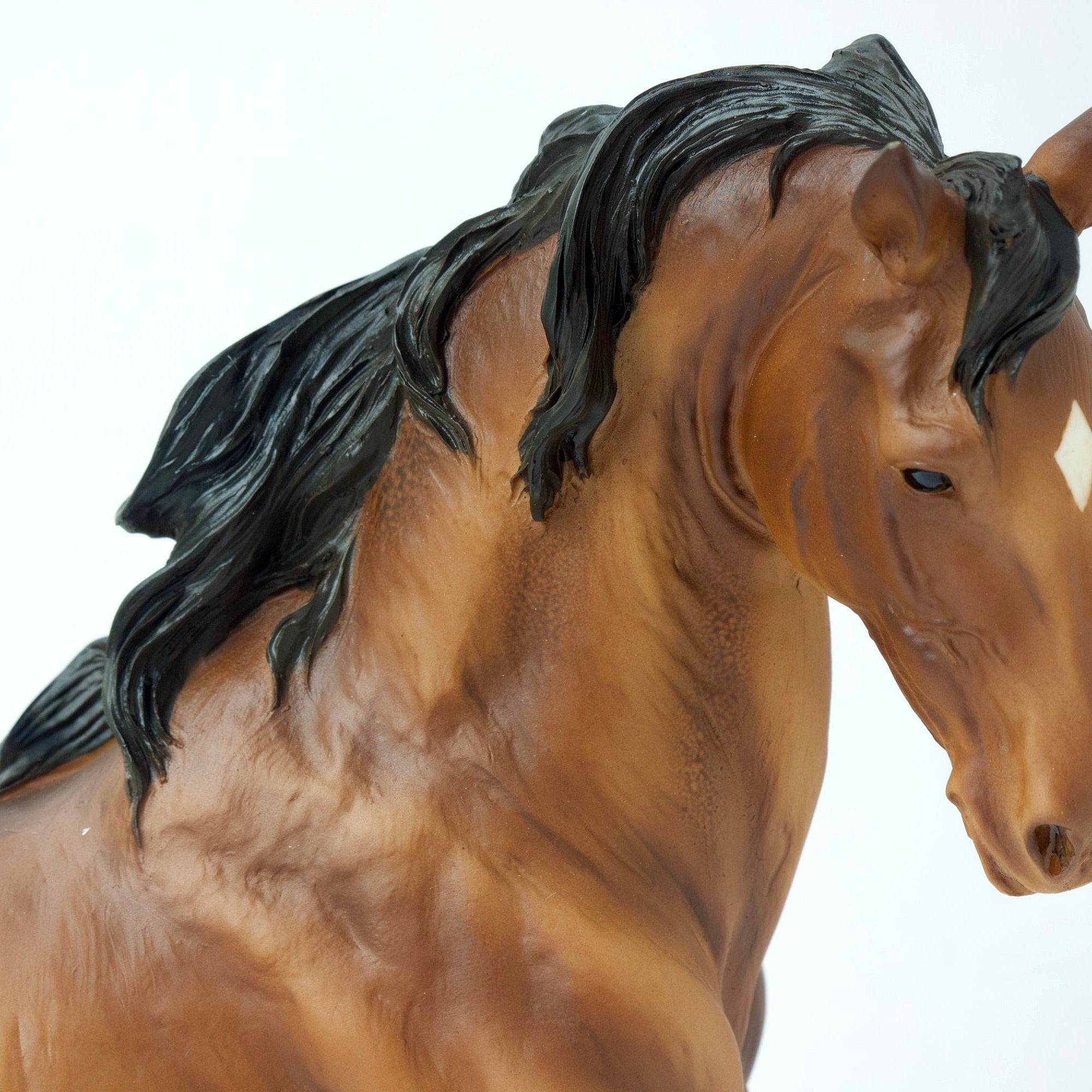 American Quarter Horse Resin Sculpture – Hand-Painted Brown Stallion Figurine – Western Ranch Home Decor Gift