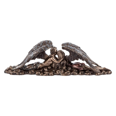 Kissing Angel Statue