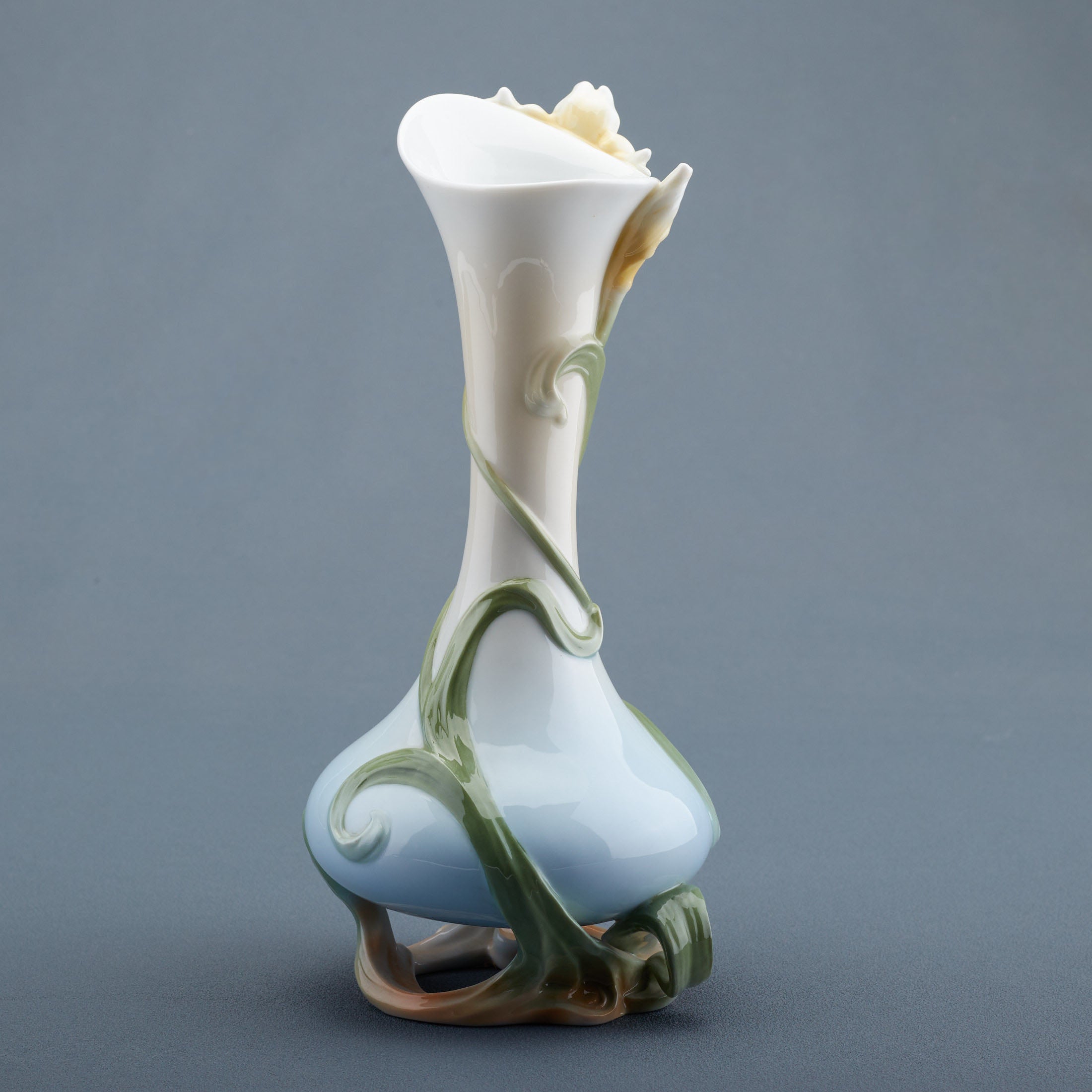 Lily With Frog Suspended Vase