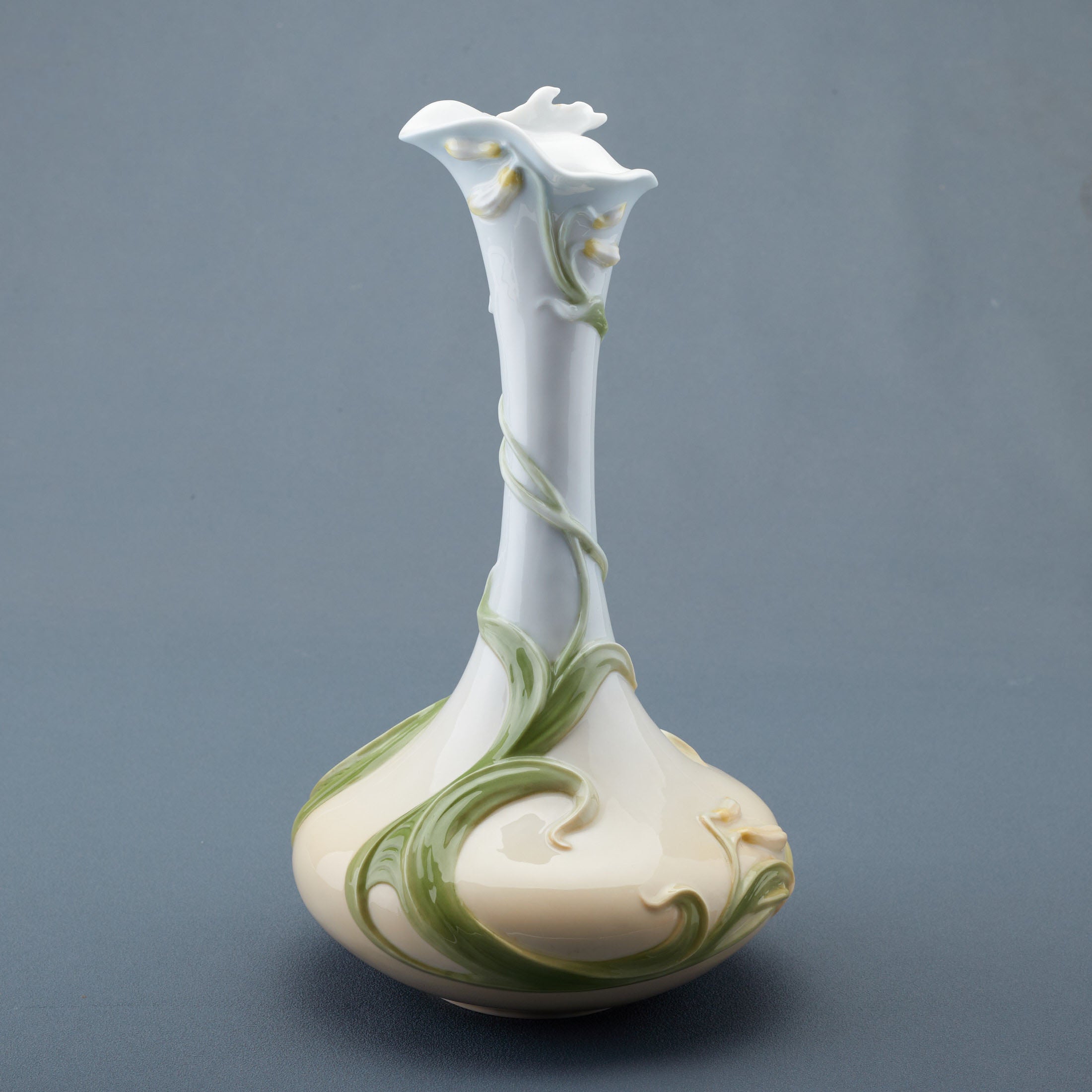 Lily Wide Base Flute Vase