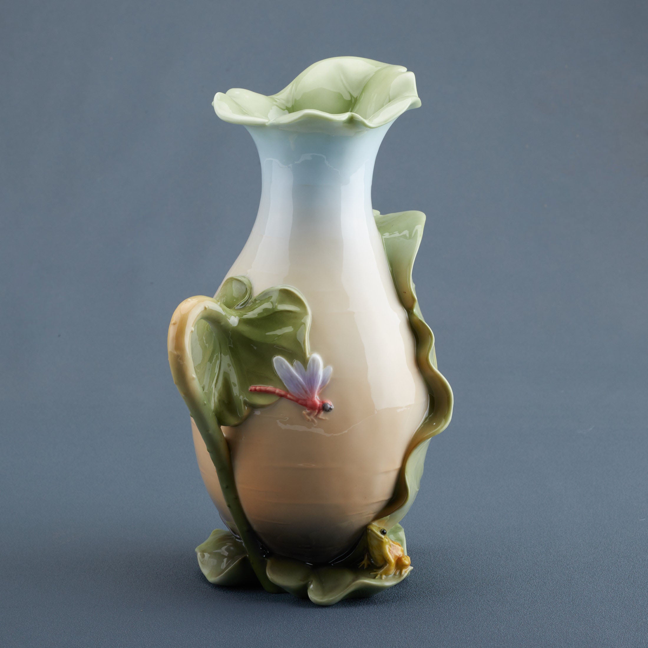 Wrapping Lotus Leaves Pitcher Vase