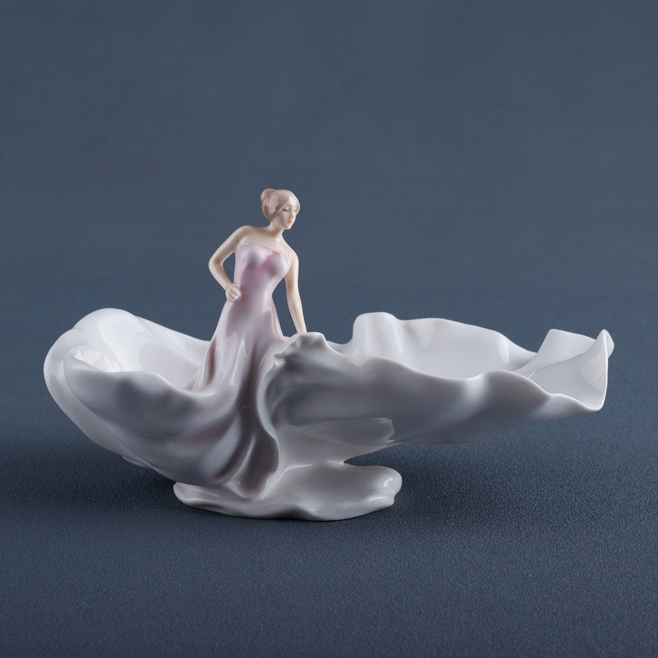Swirling Skirt Dish