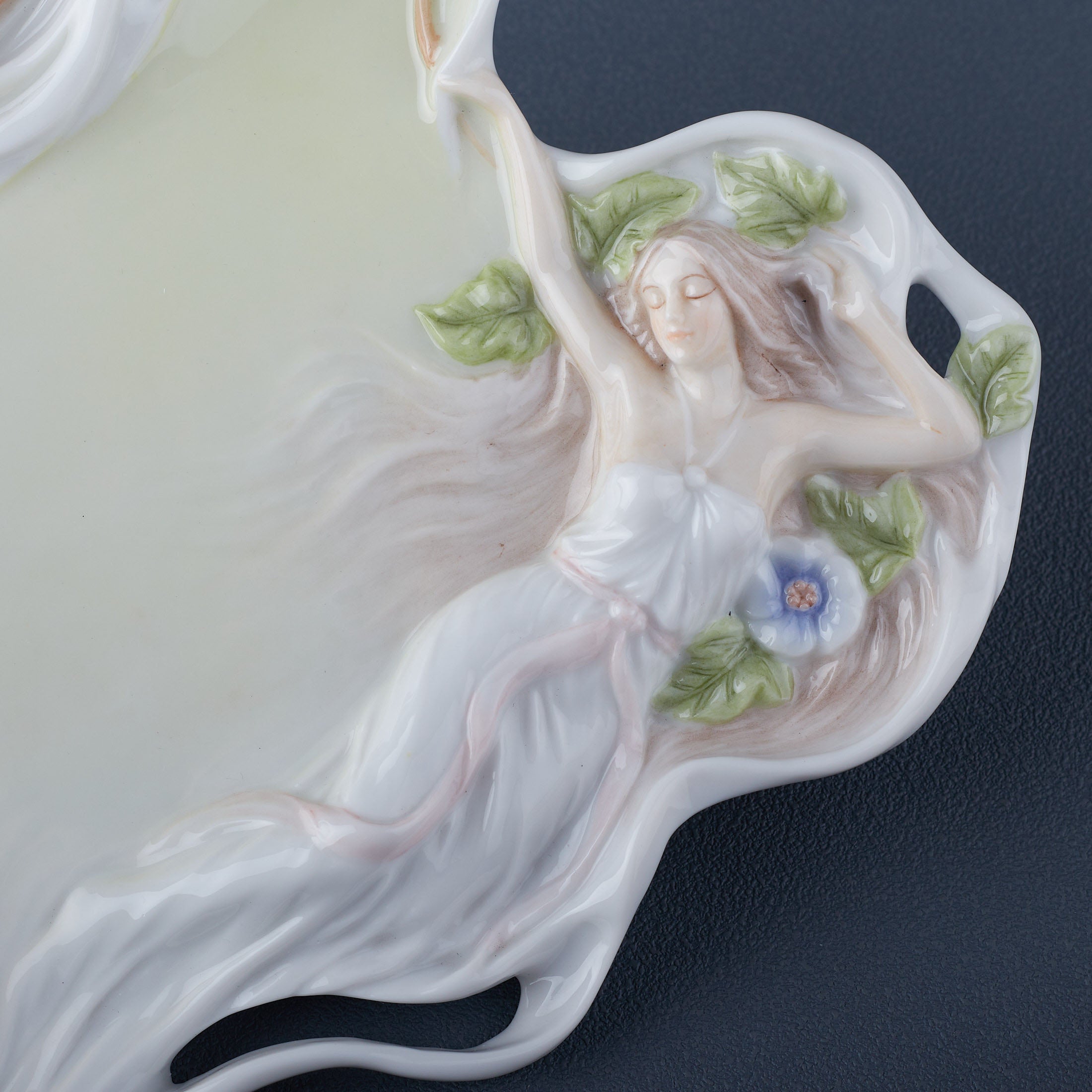 Maiden and Violet Tray