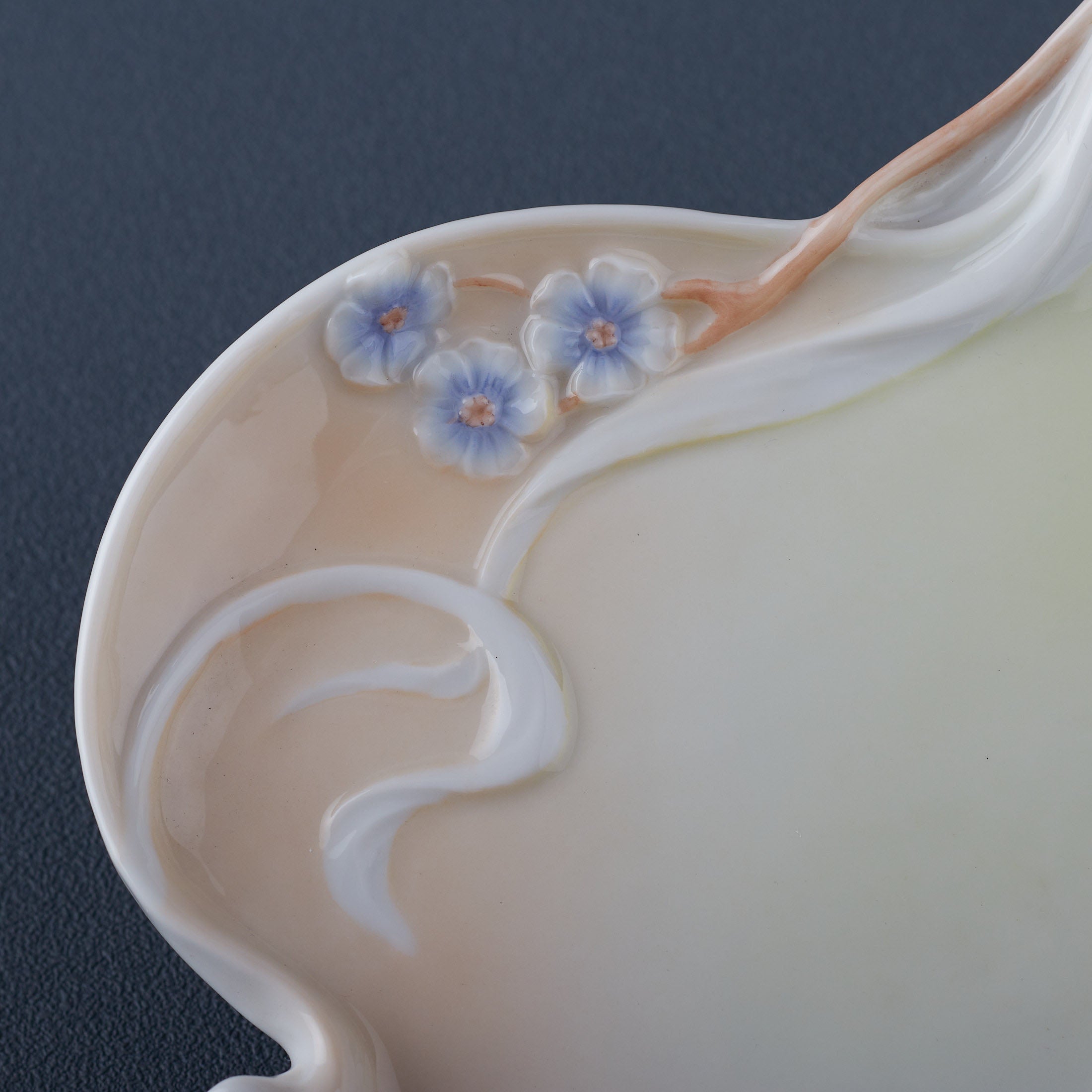 Maiden and Violet Tray