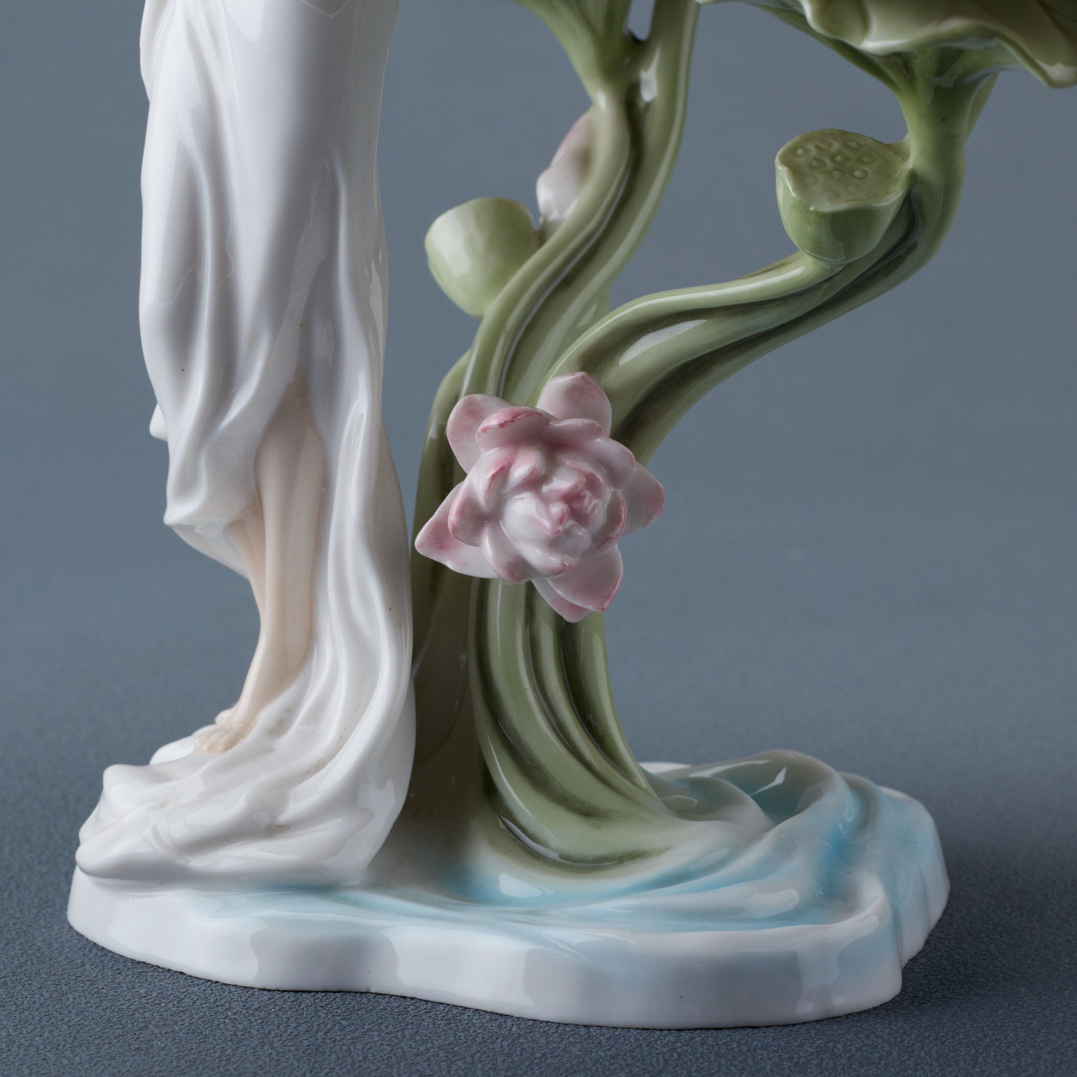 Maiden and Lotus Elevated Tray