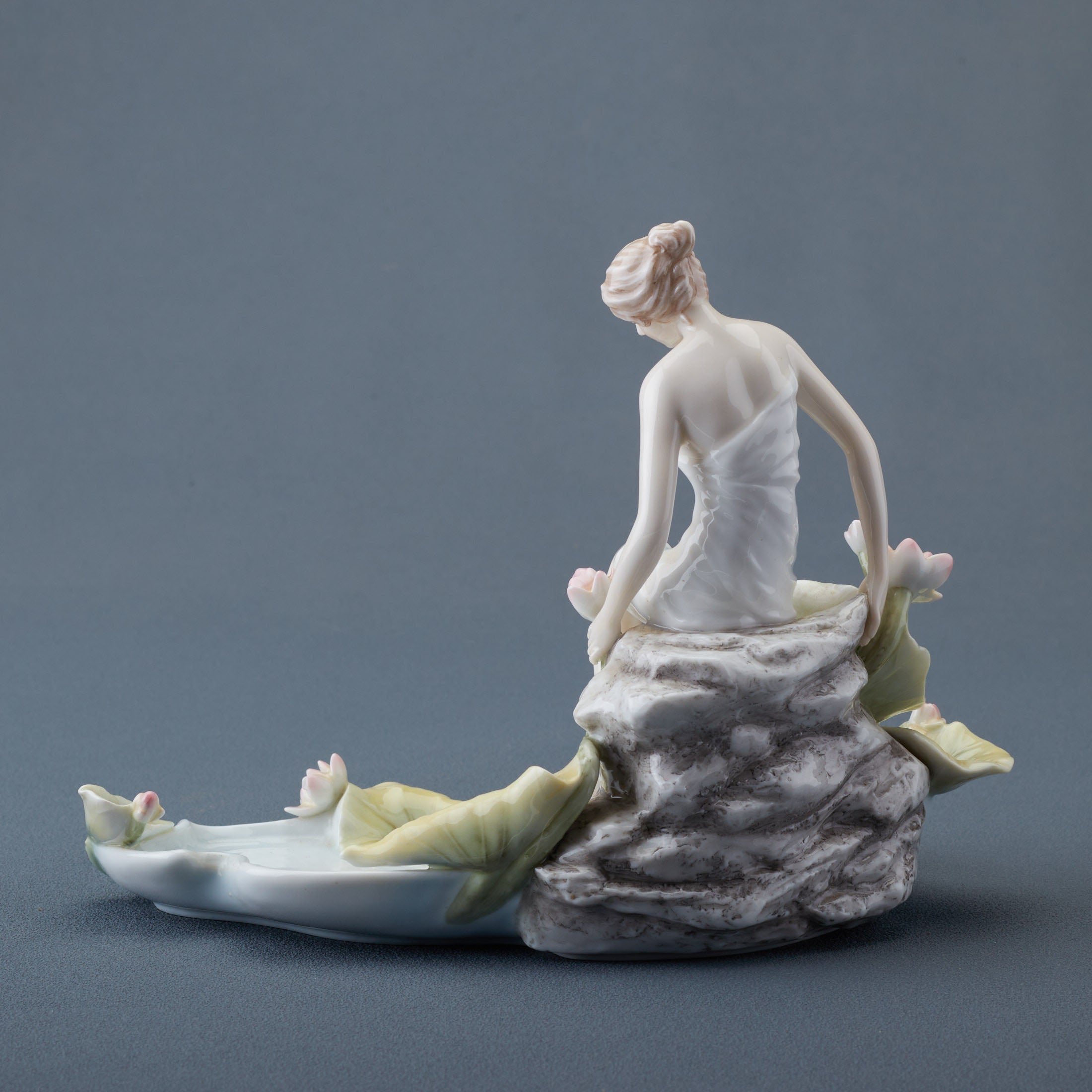 Lotus Pond Maiden Tray