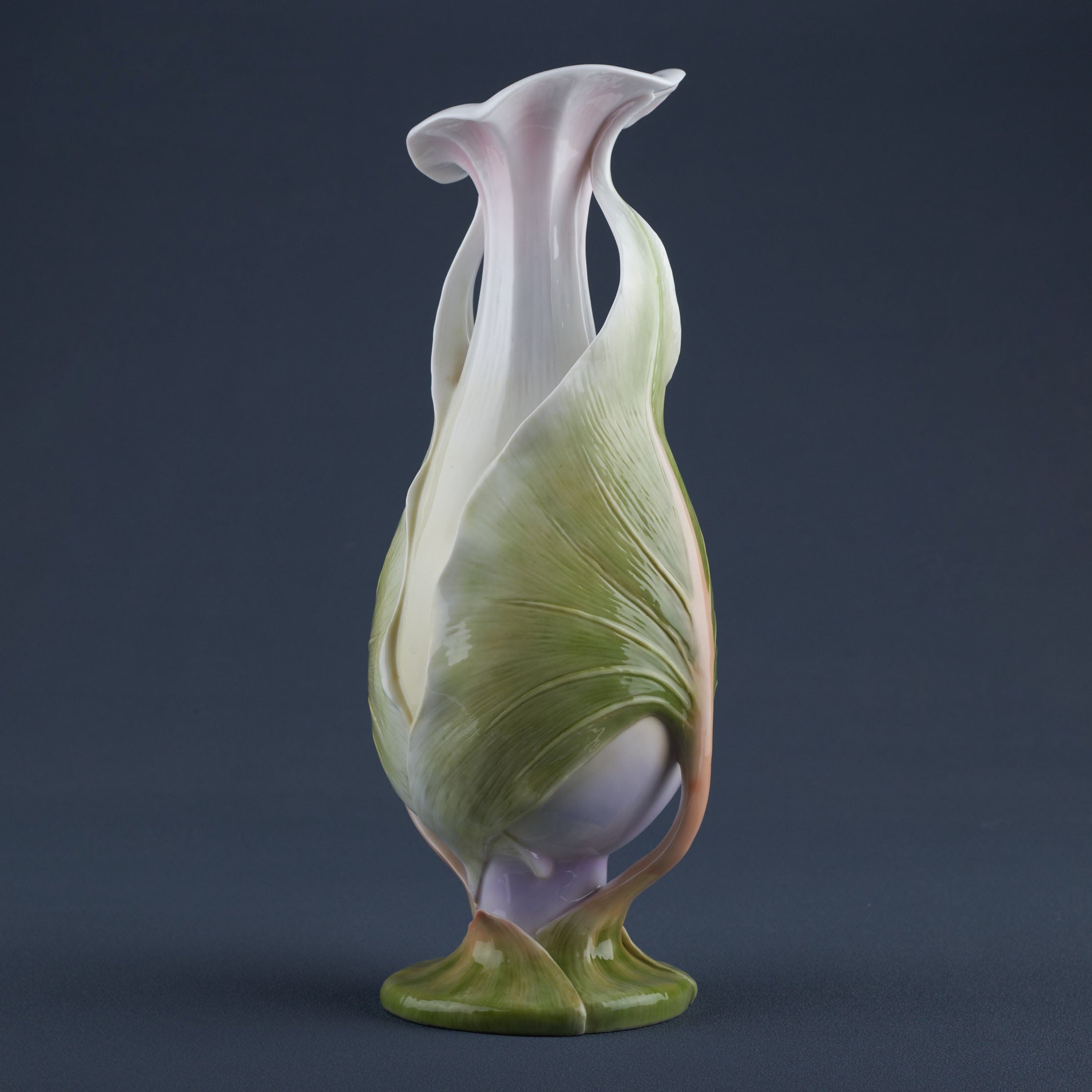 Dual Wrapping Lotus Leaves Vase
