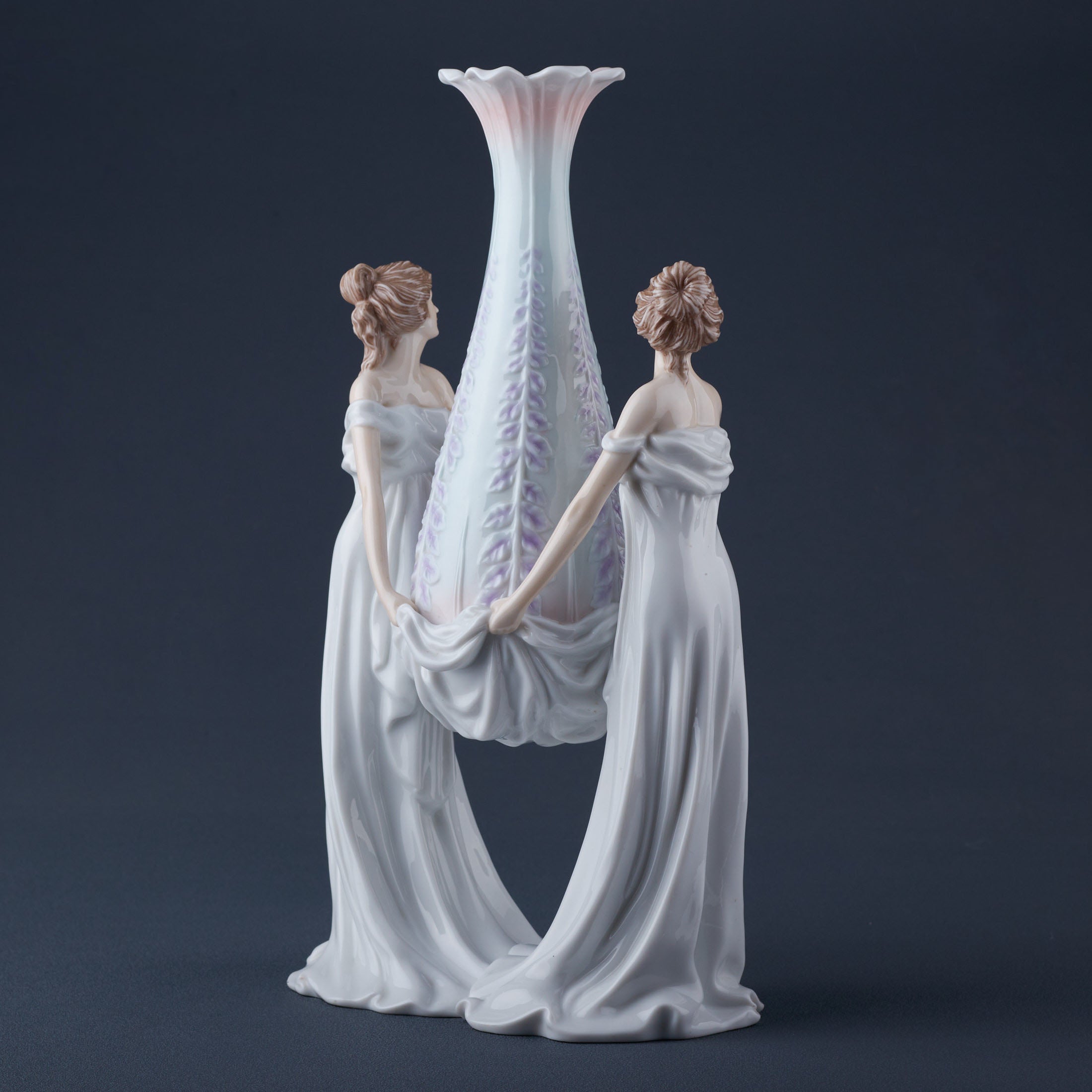 2 Maiden Suspending Vase