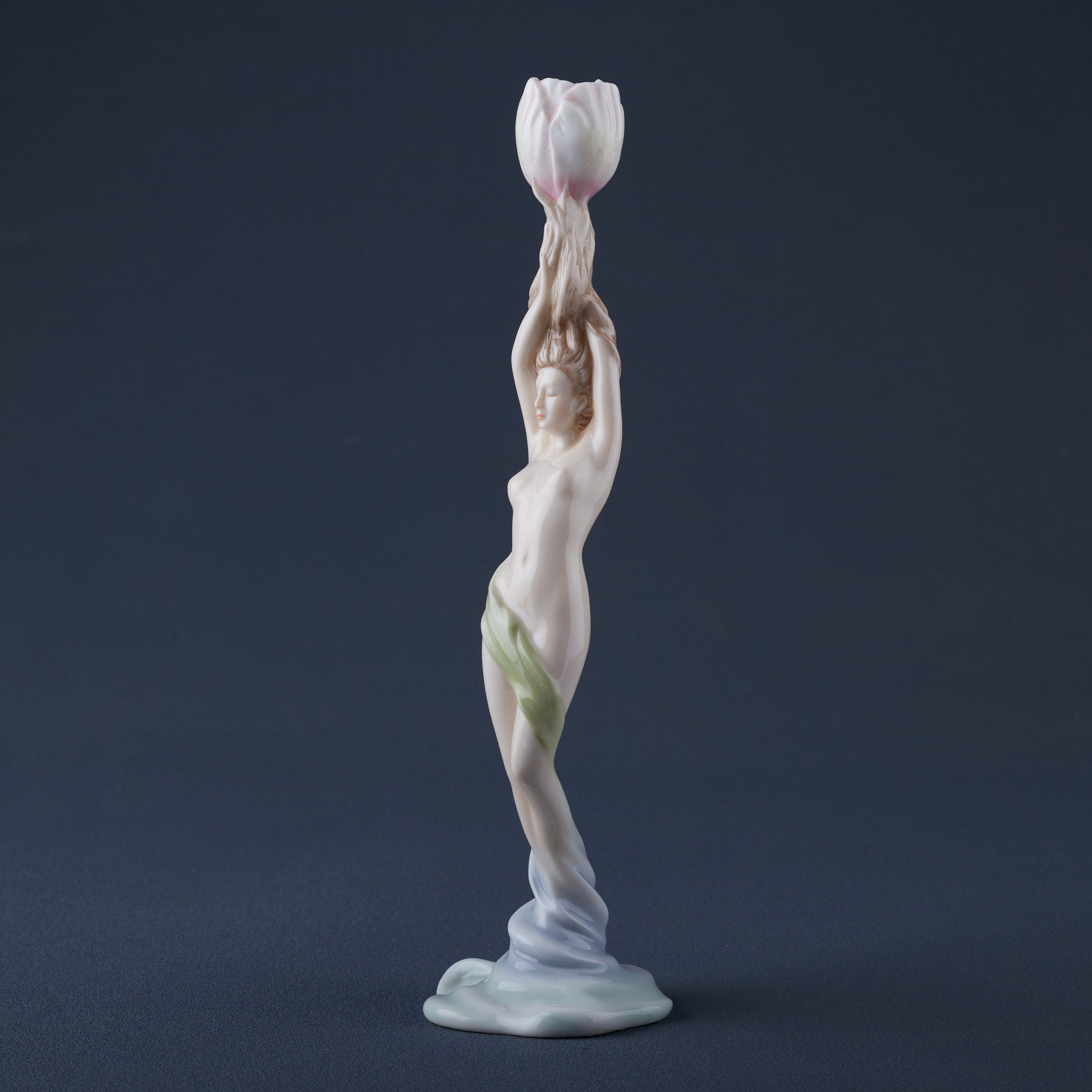 Tulip Upheld By Nude Maiden