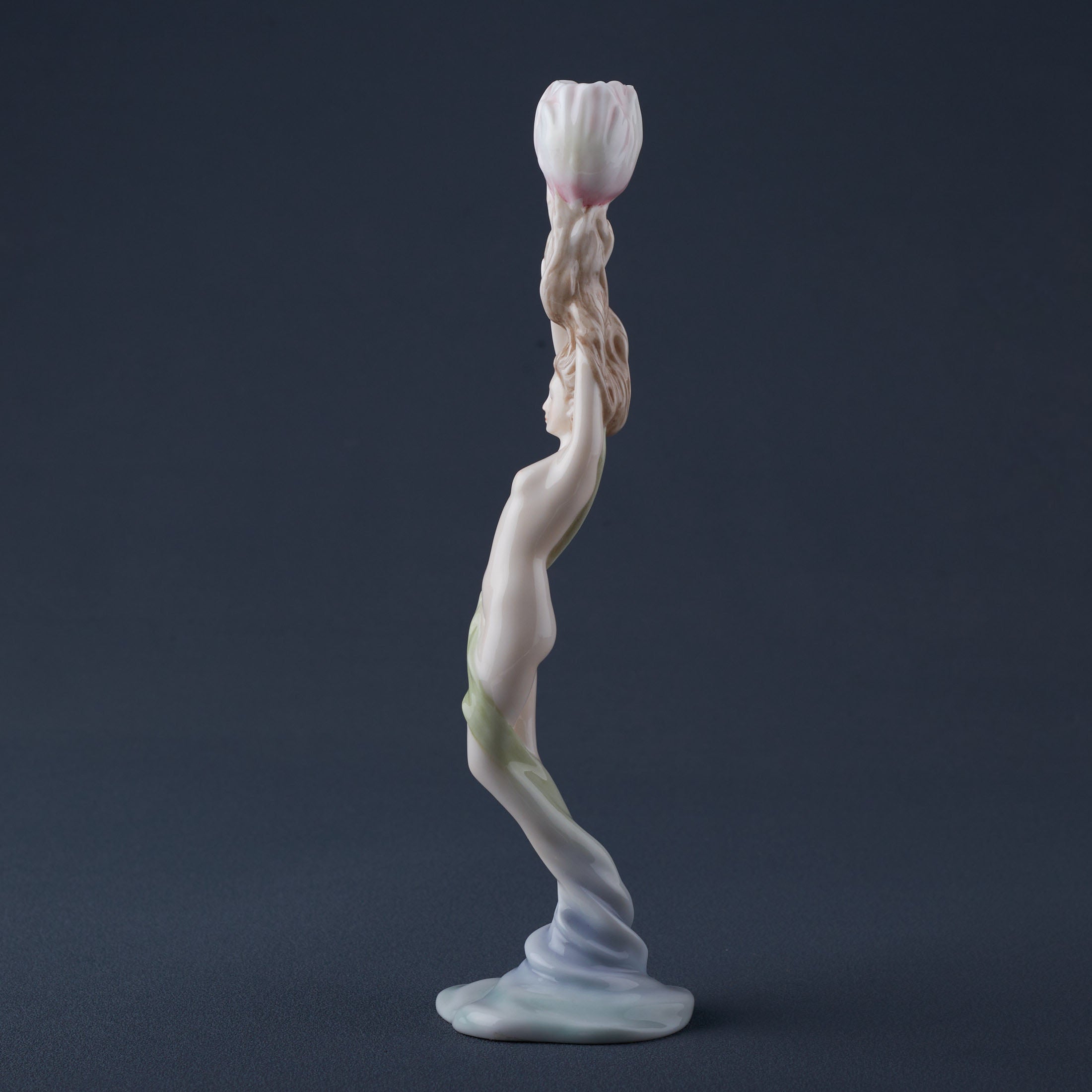 Tulip Upheld By Nude Maiden
