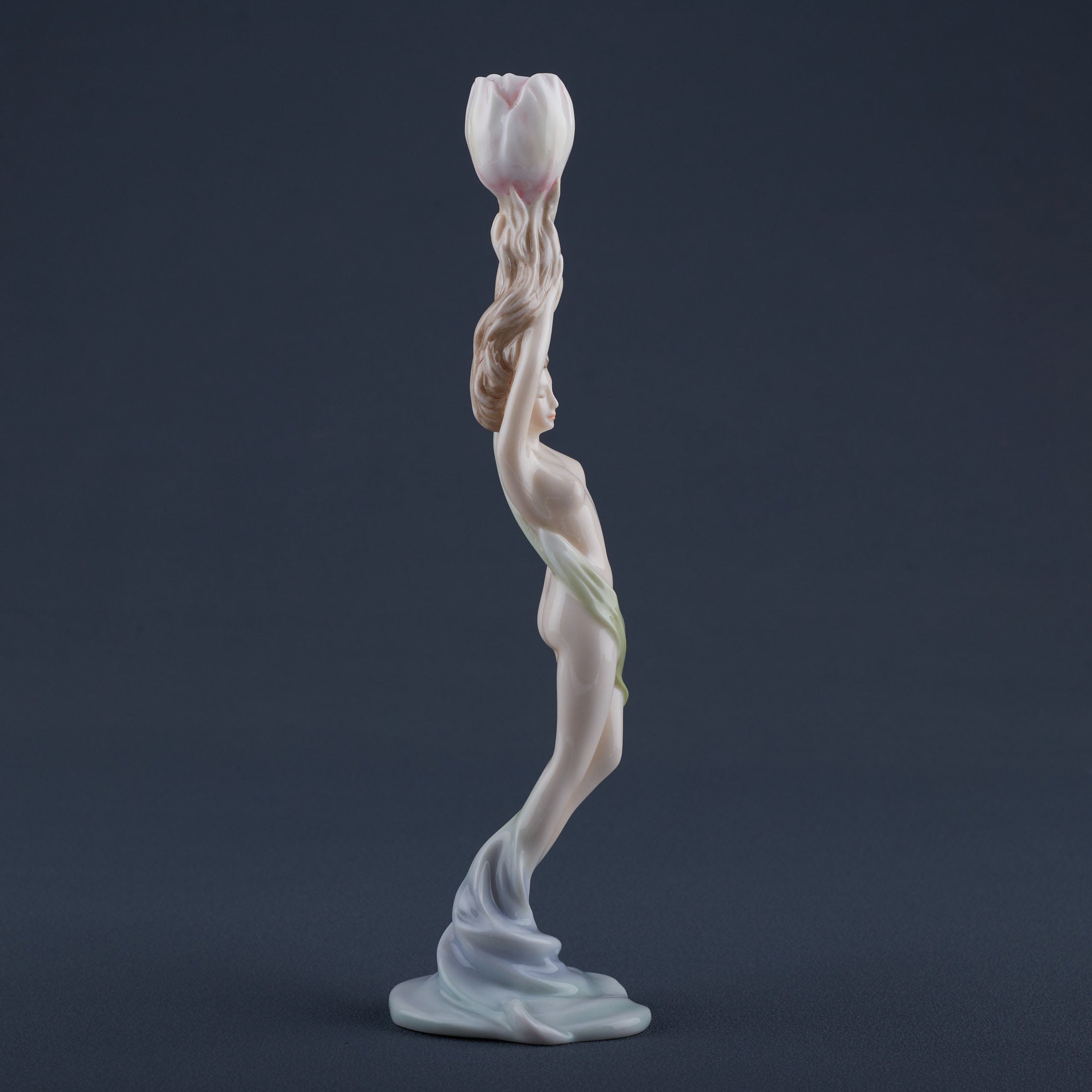 Tulip Upheld By Nude Maiden