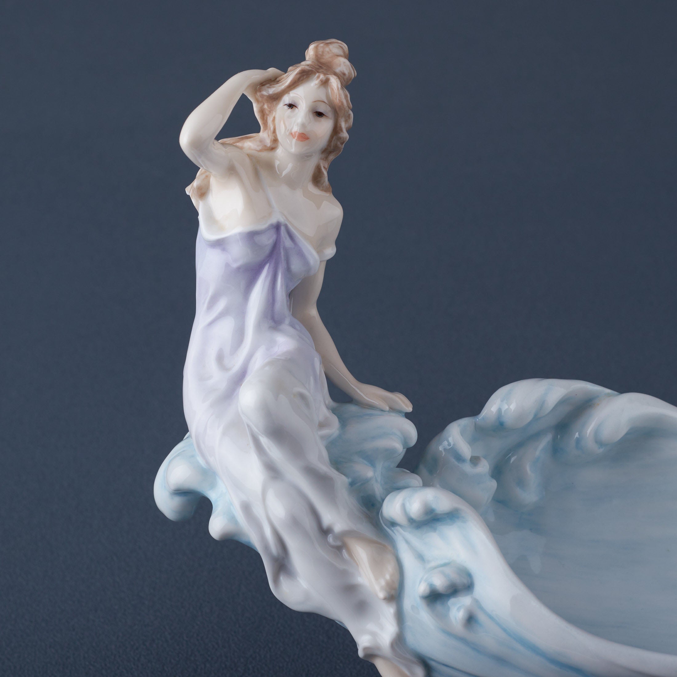 Maiden On Wave Jewelry Tray