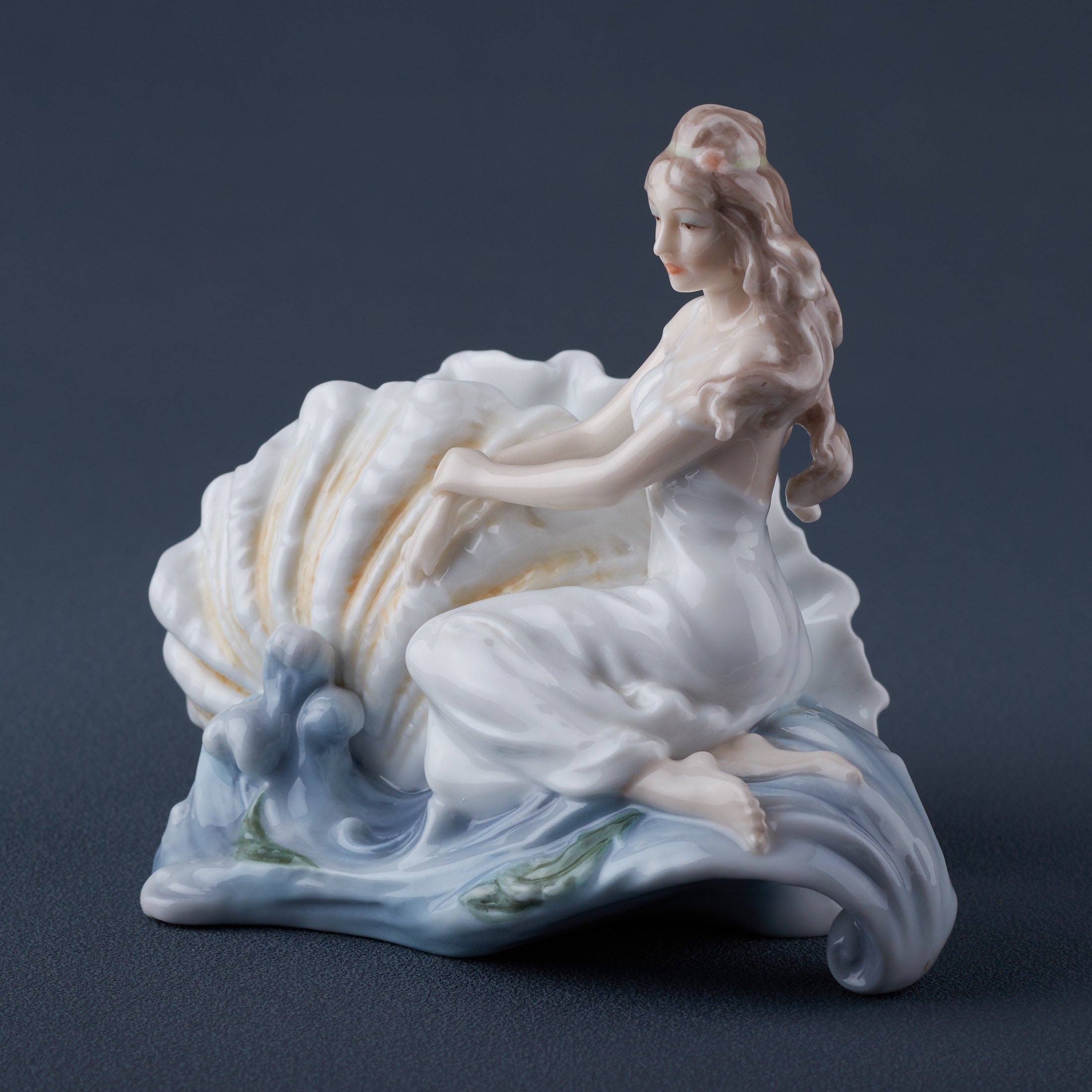 Woman and Shell On Wave Napkin Holder