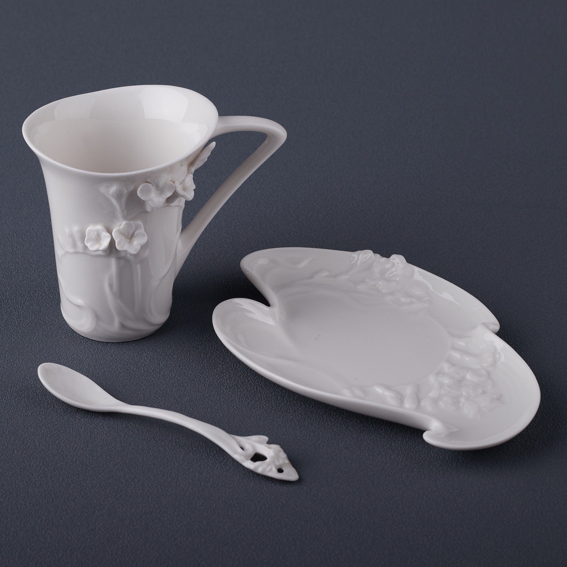 Freesia Coffee Cup Set With Spoon (White)