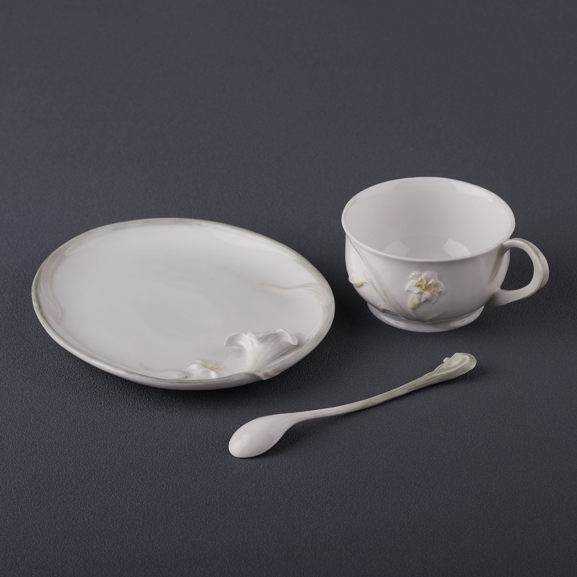 Lily Coffee Cup Set With Spoon