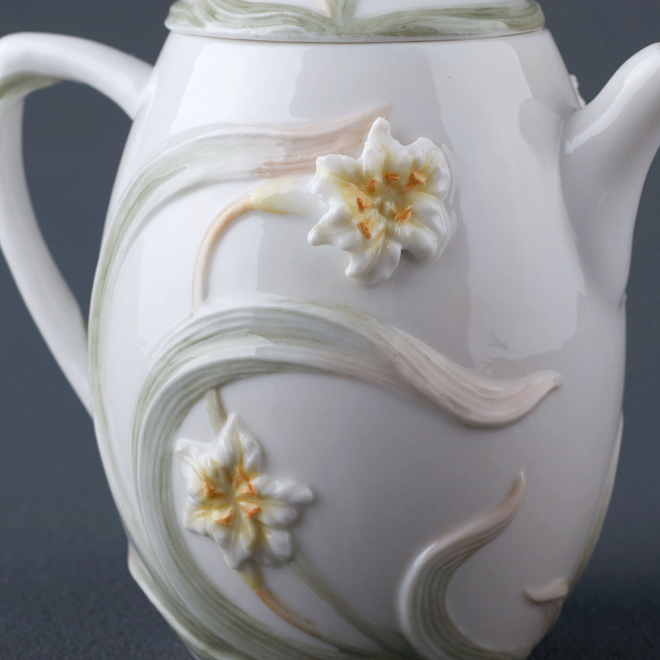 Lily Teapot (Mini)
