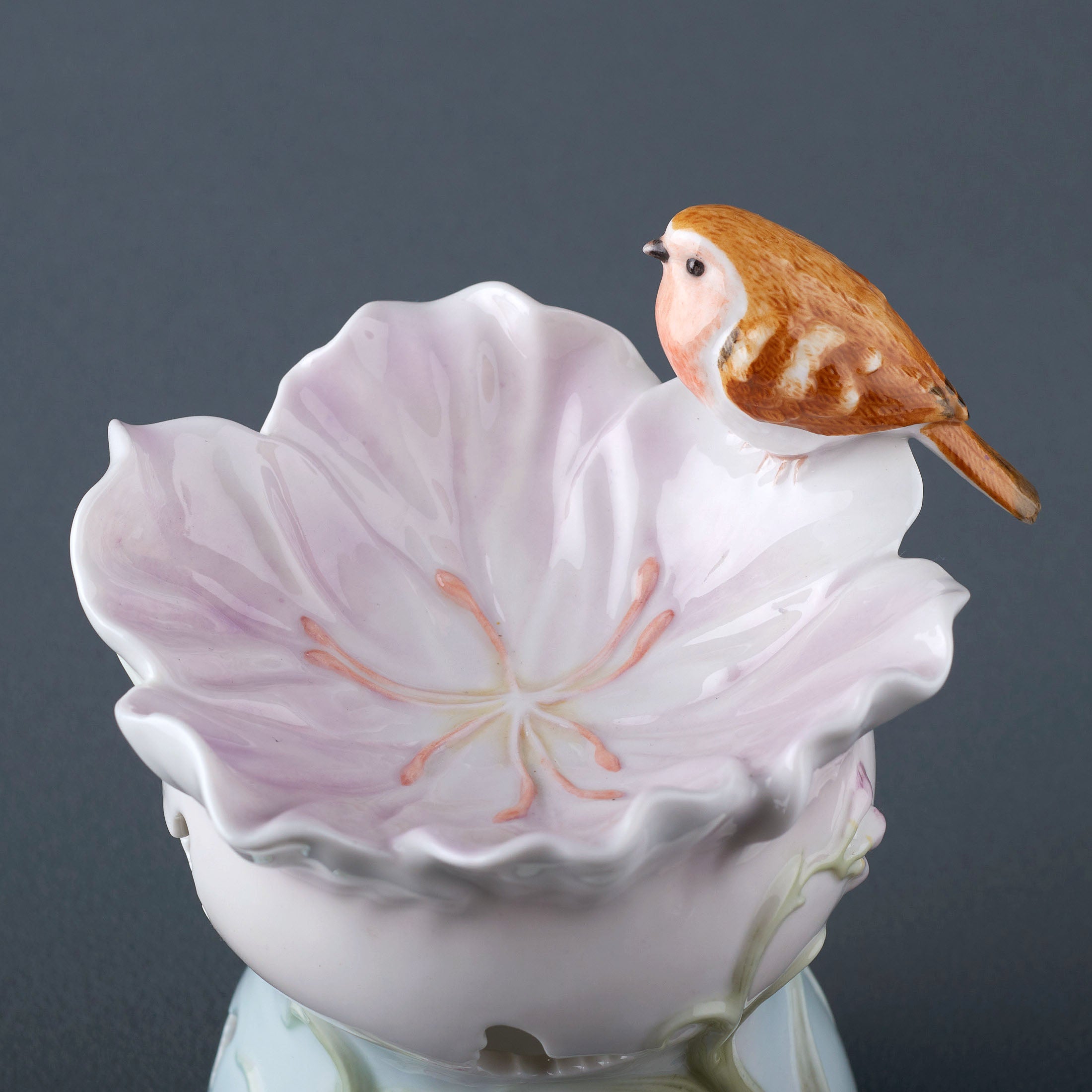 Freesia and Robbin Aroma Oil Burner