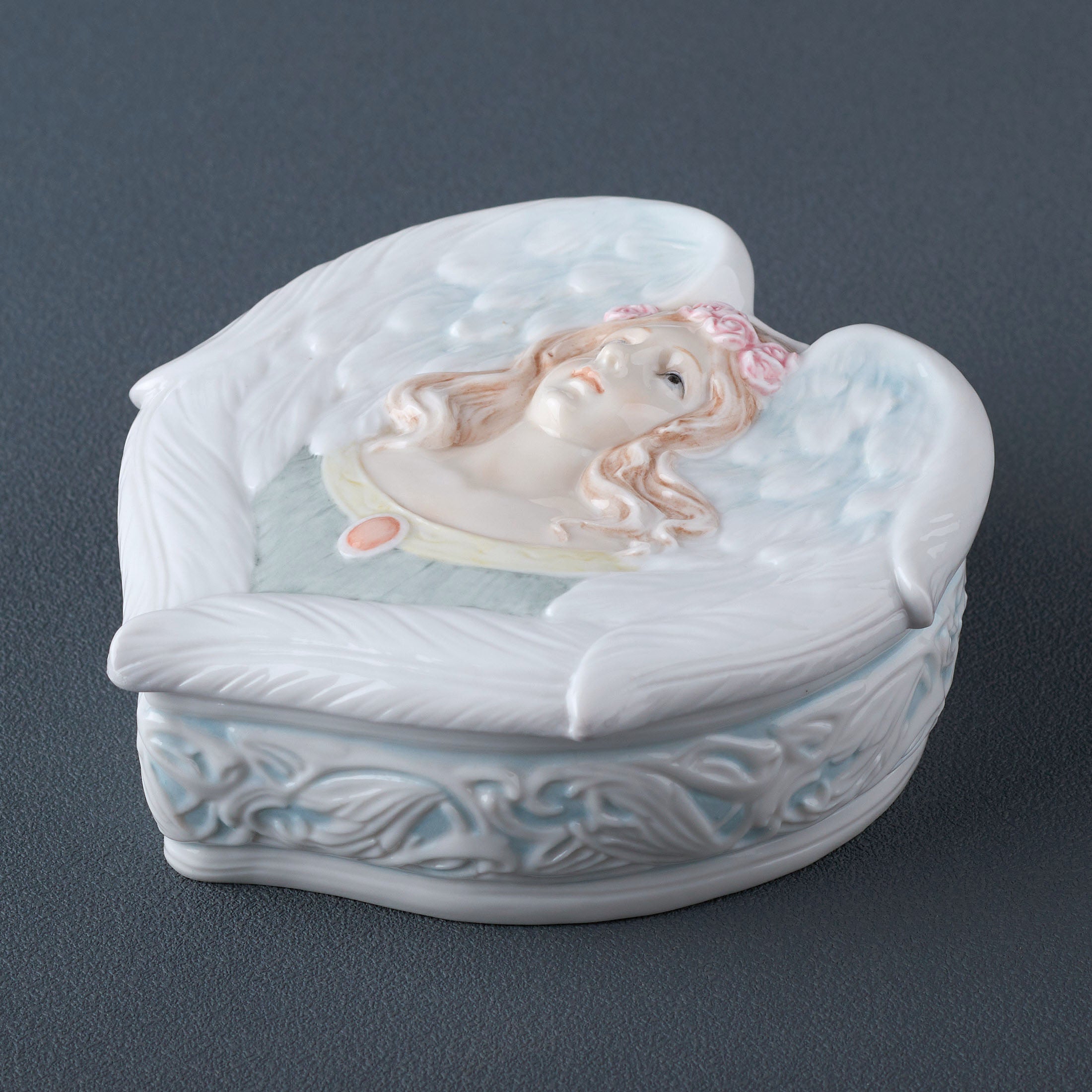 Angel With Rose Head Wreath Trinket Box