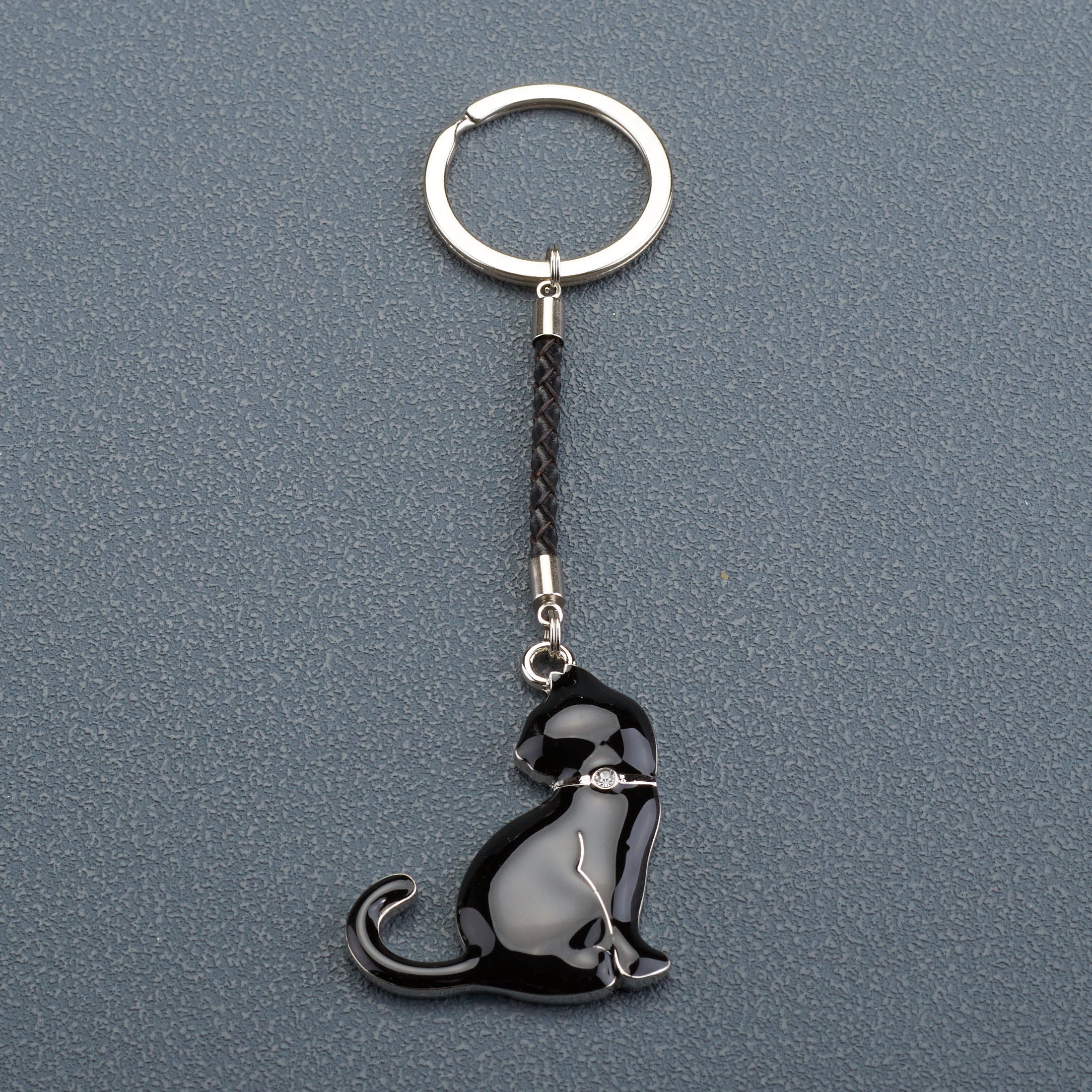 Cat With Head Turned Keychain (Black)