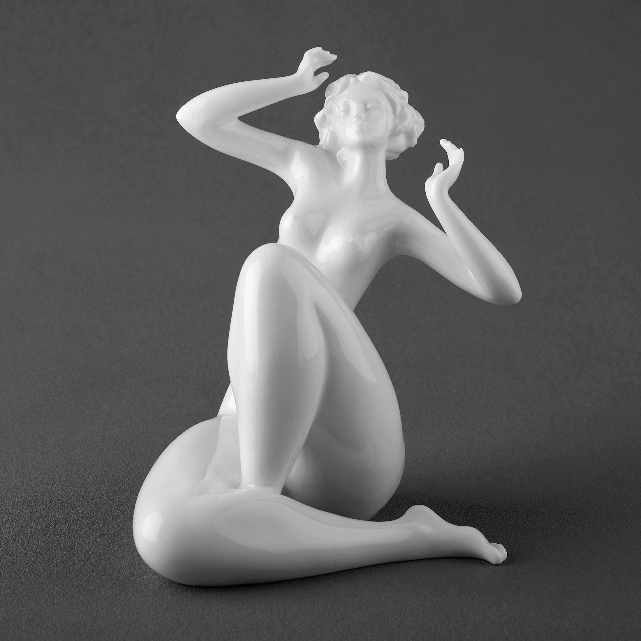 Lounging Nude Femme414
