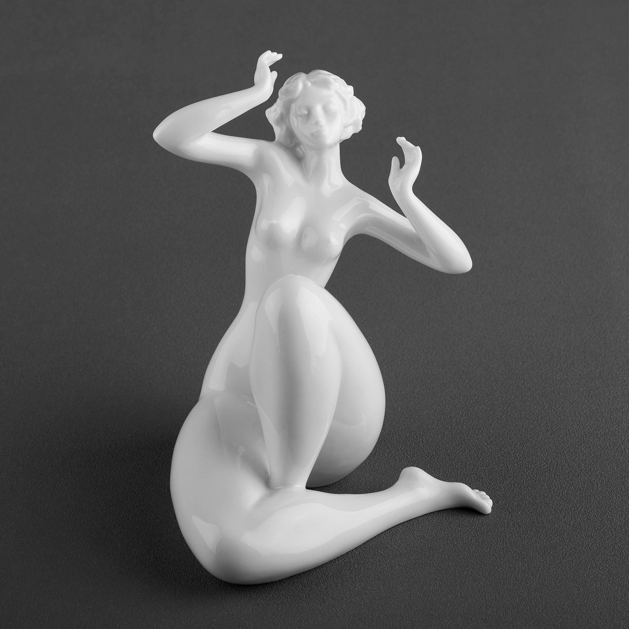 Lounging Nude Femme414