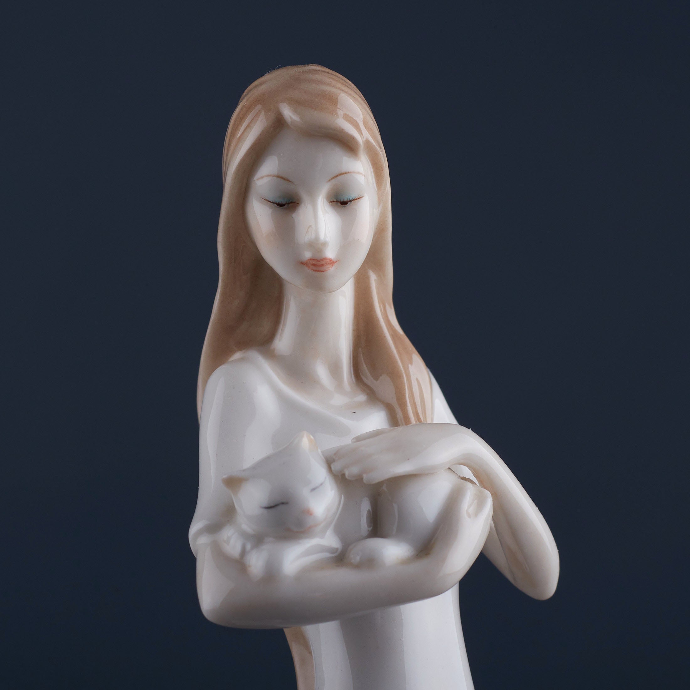 Purr – Porcelain Woman with Cat Figurine