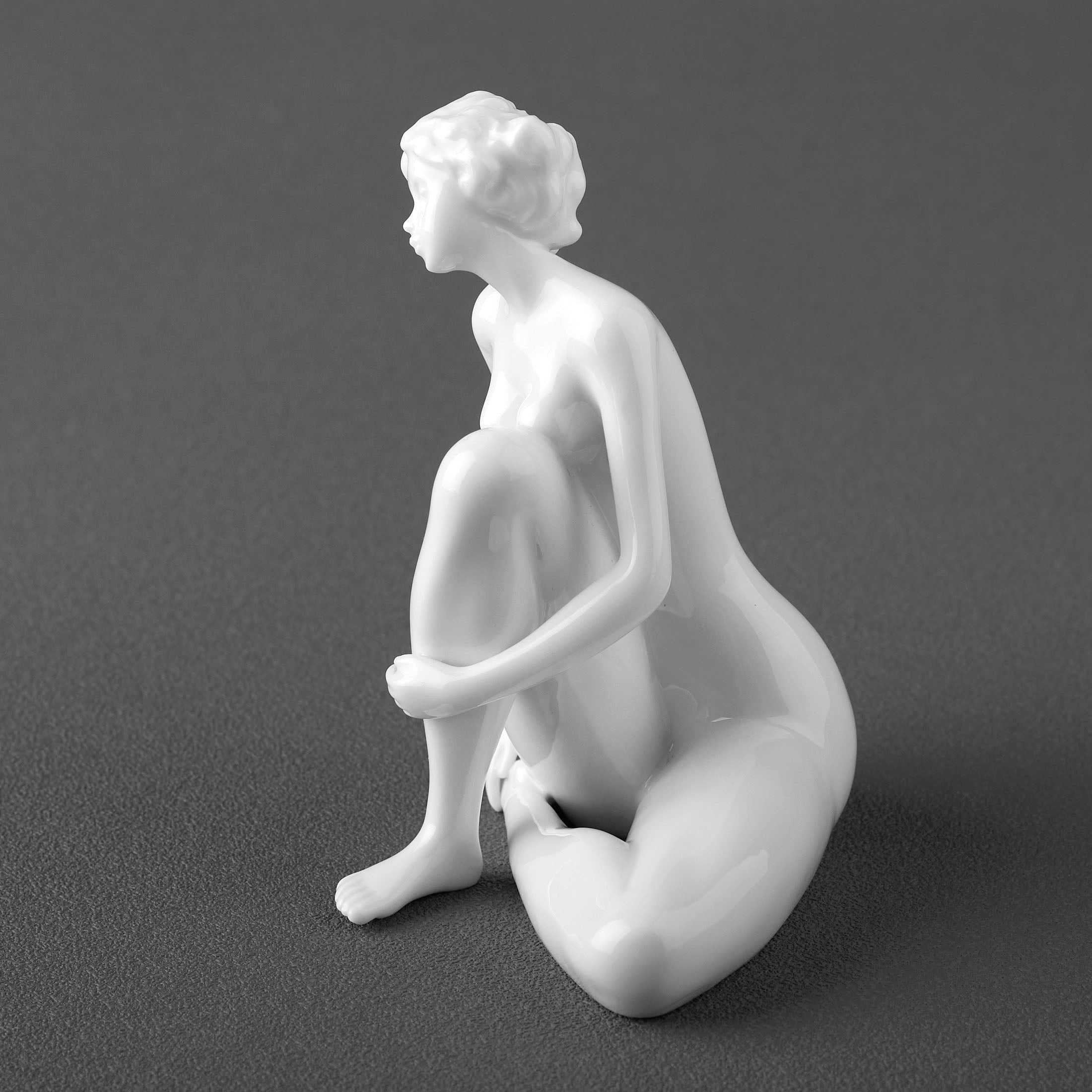 Lounging Nude Femme413
