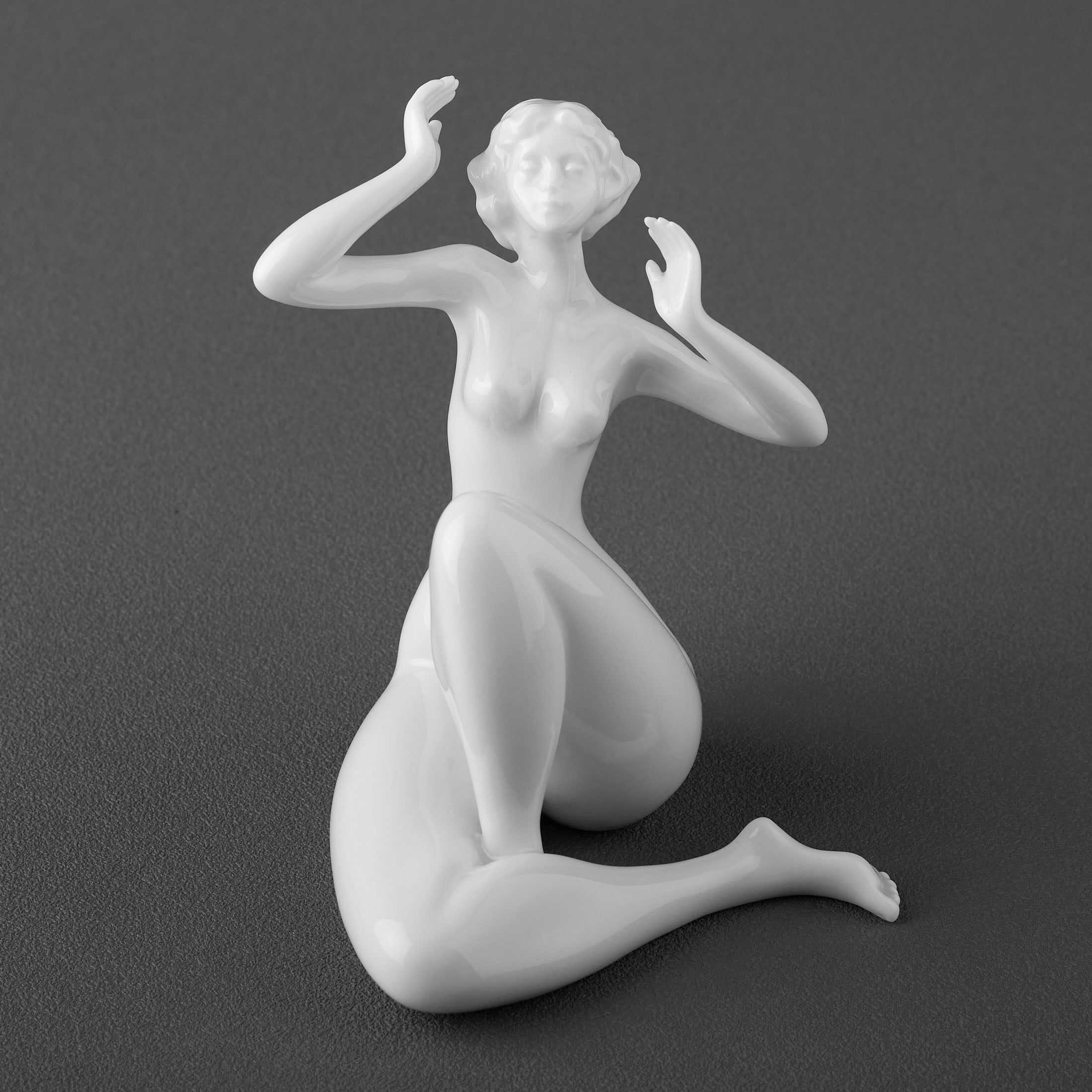 Lounging Nude Femme414