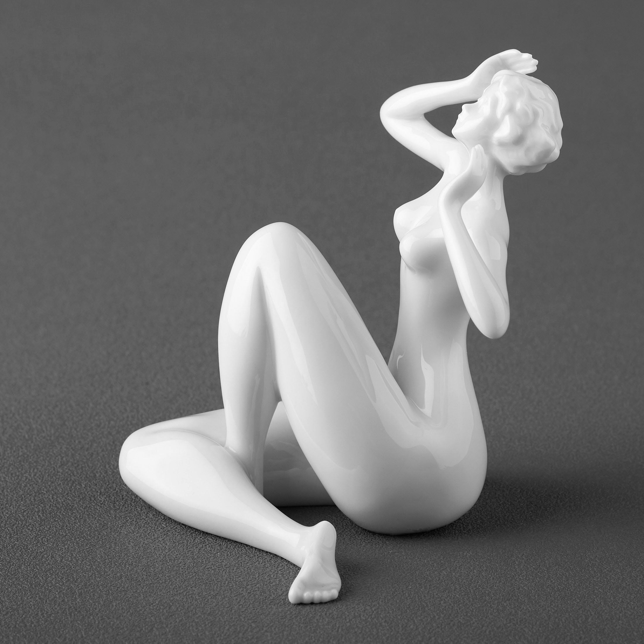 Lounging Nude Femme414