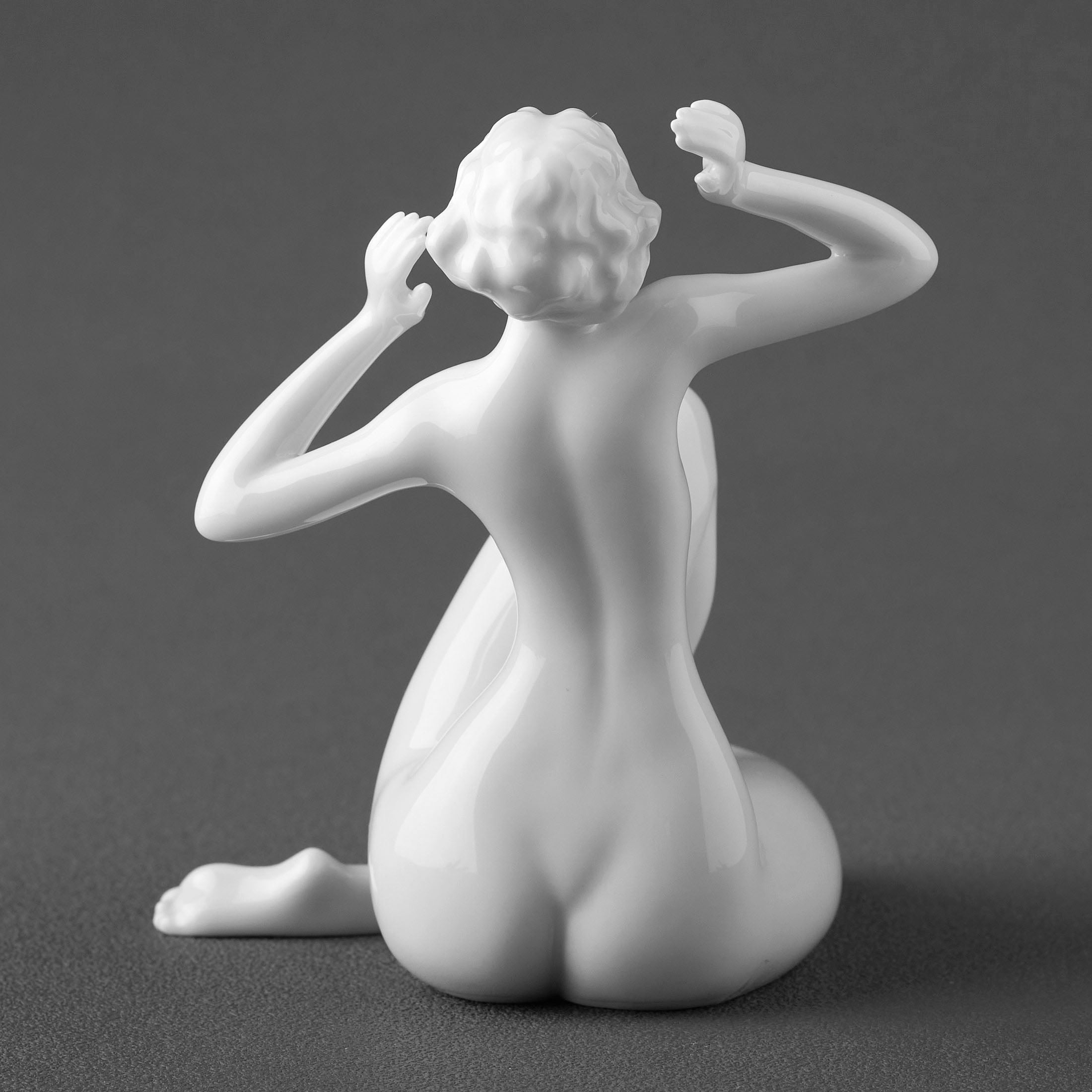 Lounging Nude Femme414