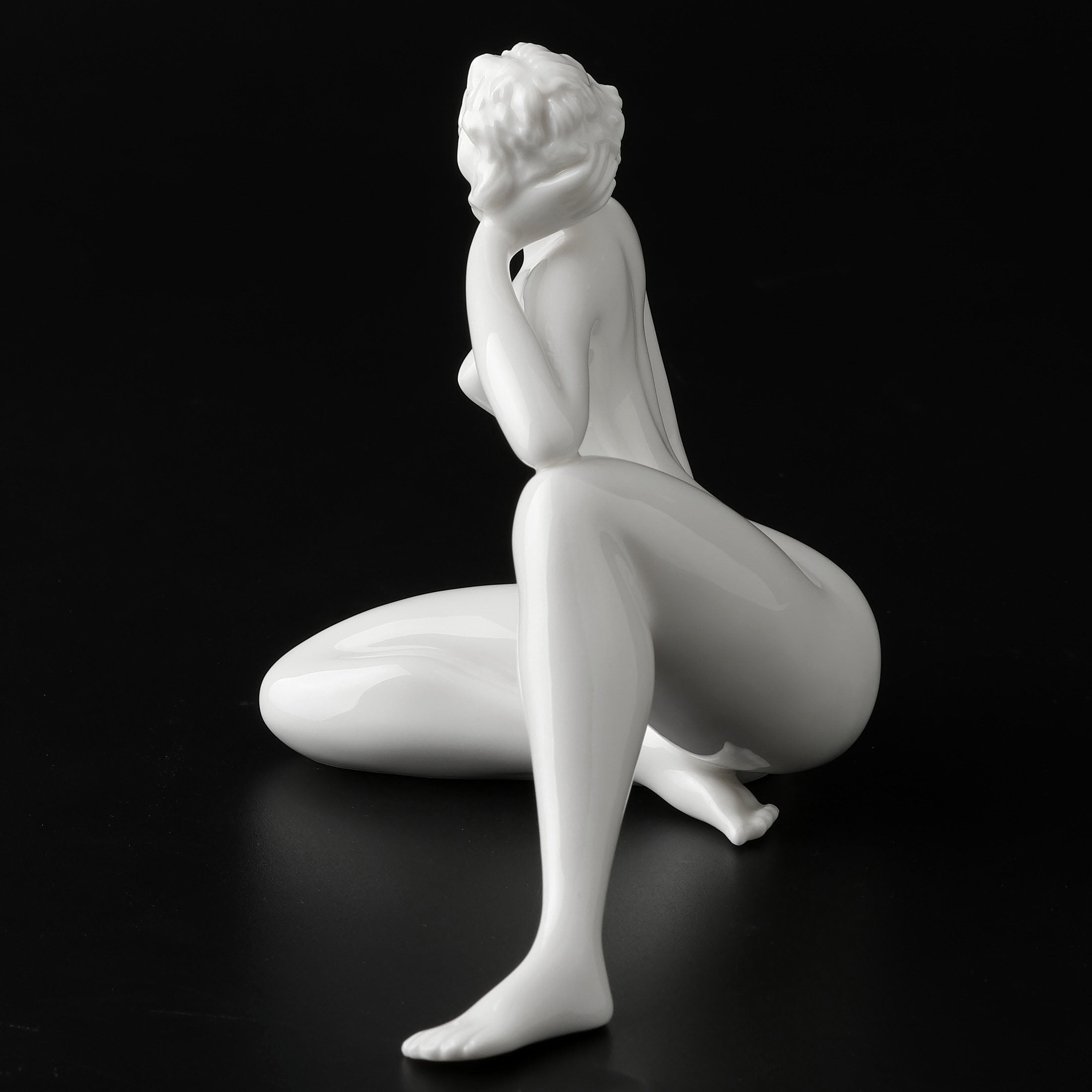 Lounging Nude Femme416