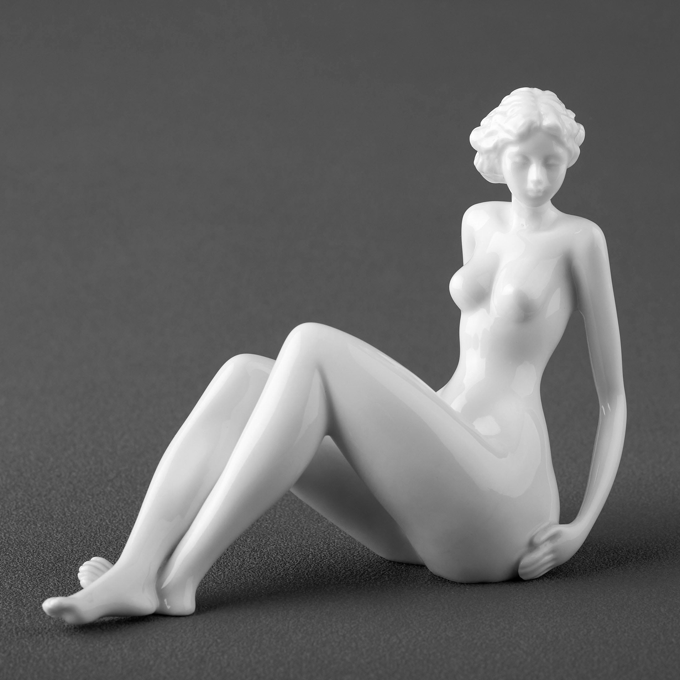 Lounging Nude Femme417