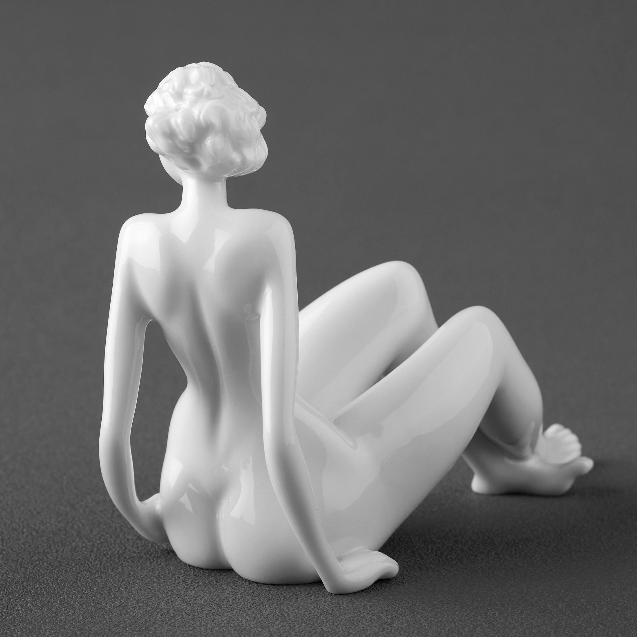 Lounging Nude Femme417