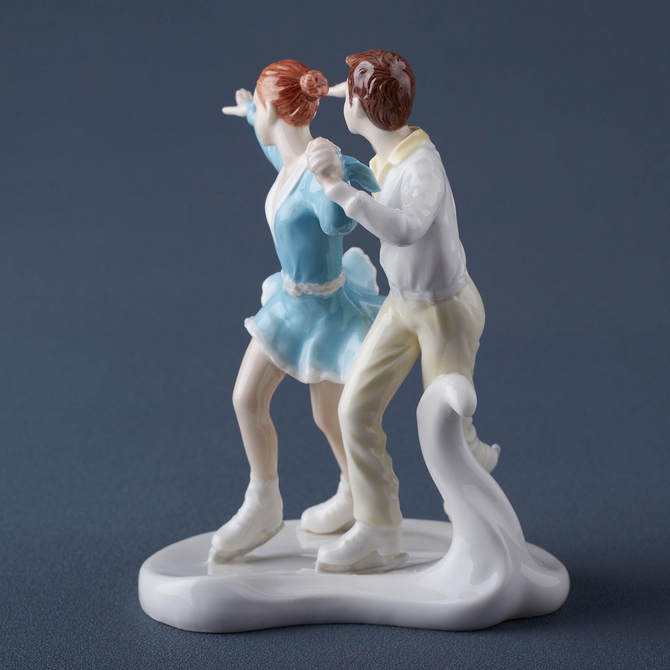 Ice Dancers Crossovers