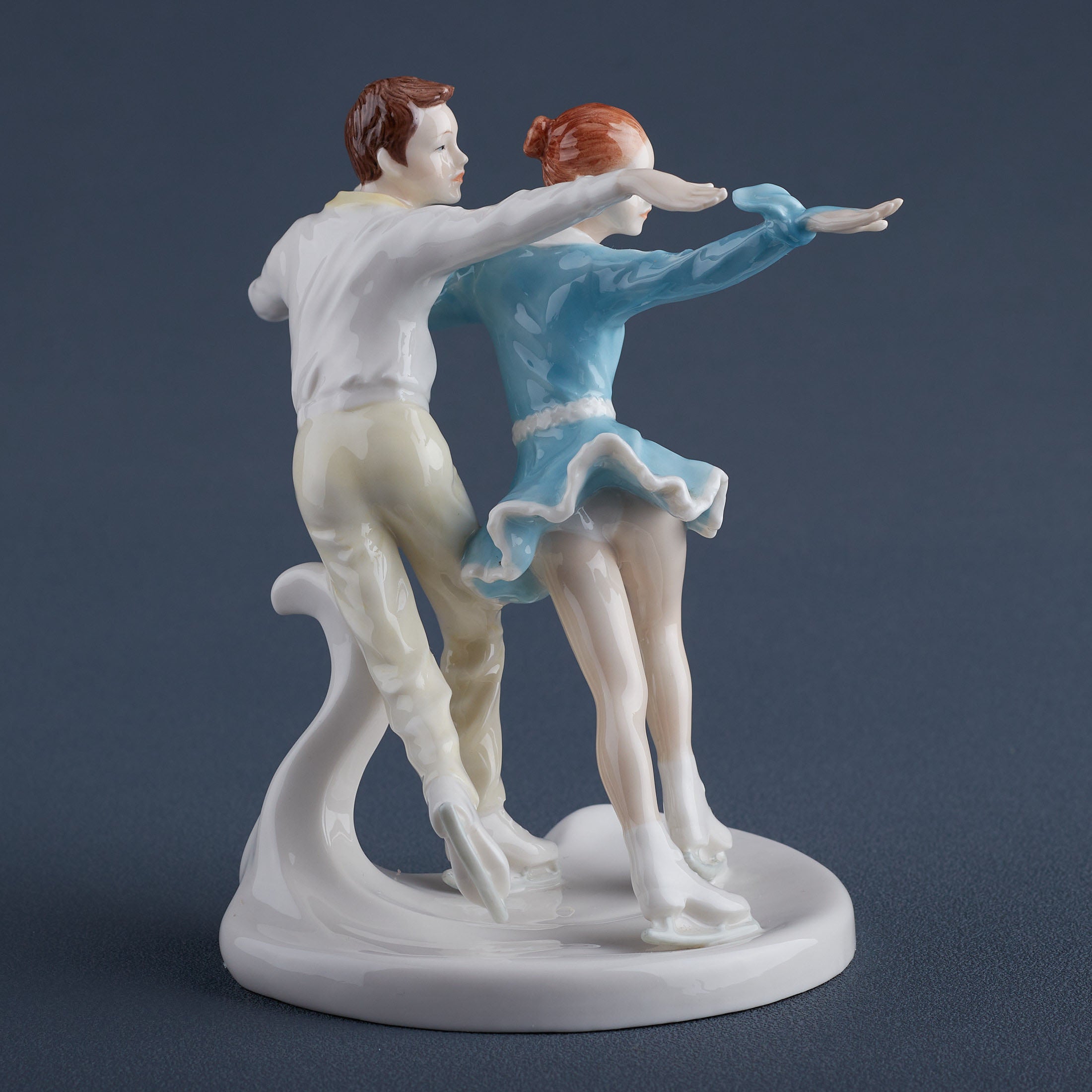 Ice Dancers Crossovers