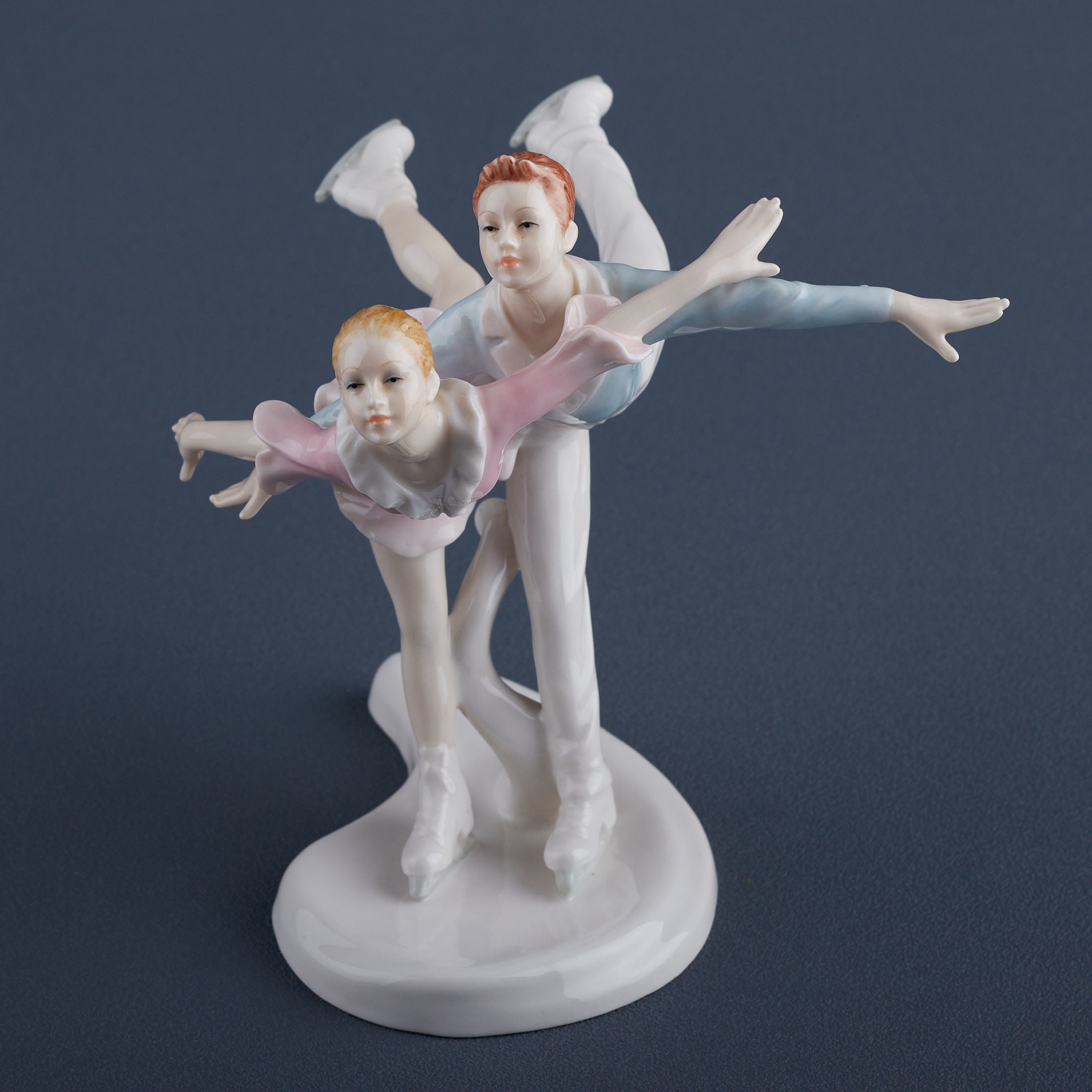 Ice Dancers Pair Camel Spin
