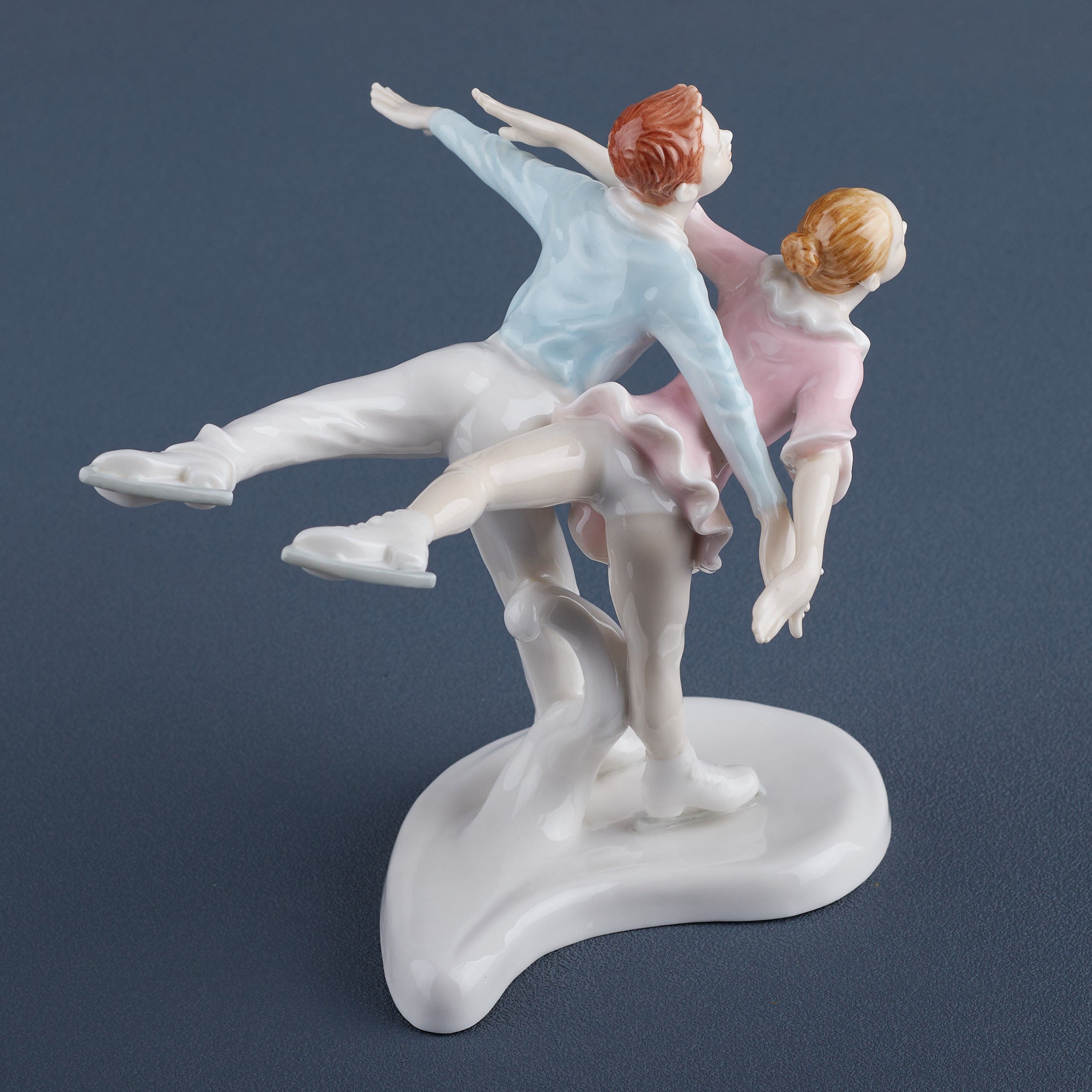 Ice Dancers Pair Camel Spin