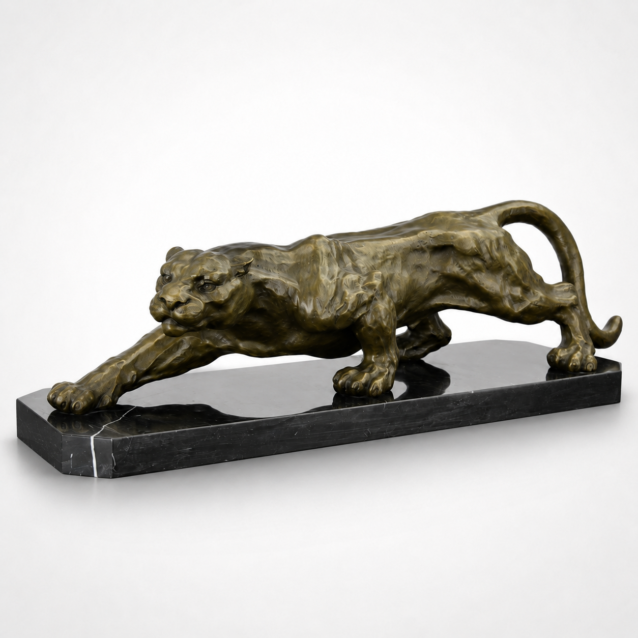 Bronze Sculpture of a Crouching Panther – Handcrafted Wild Animal Ar