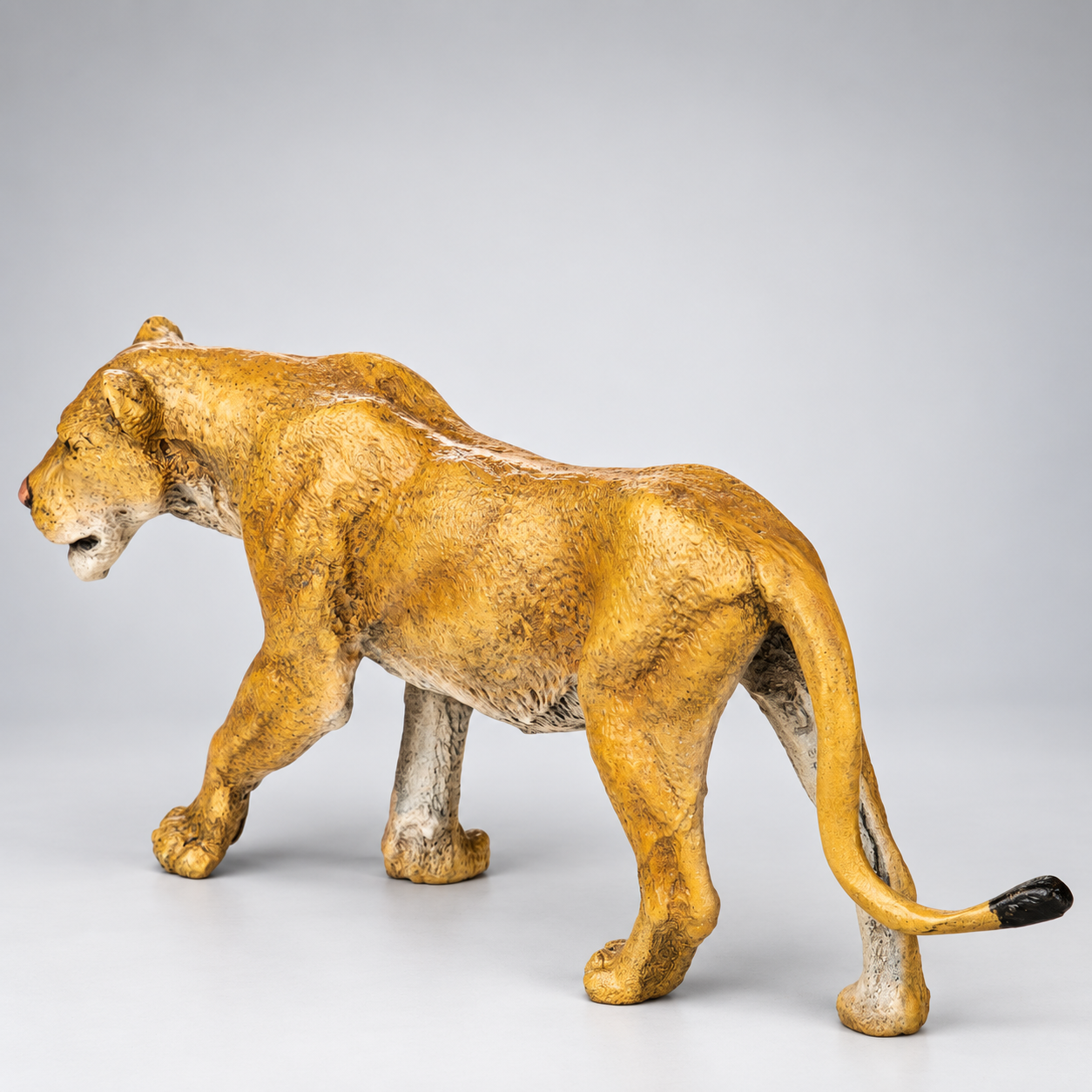 Lioness Vienna Bronze Miniature – Cold Painted