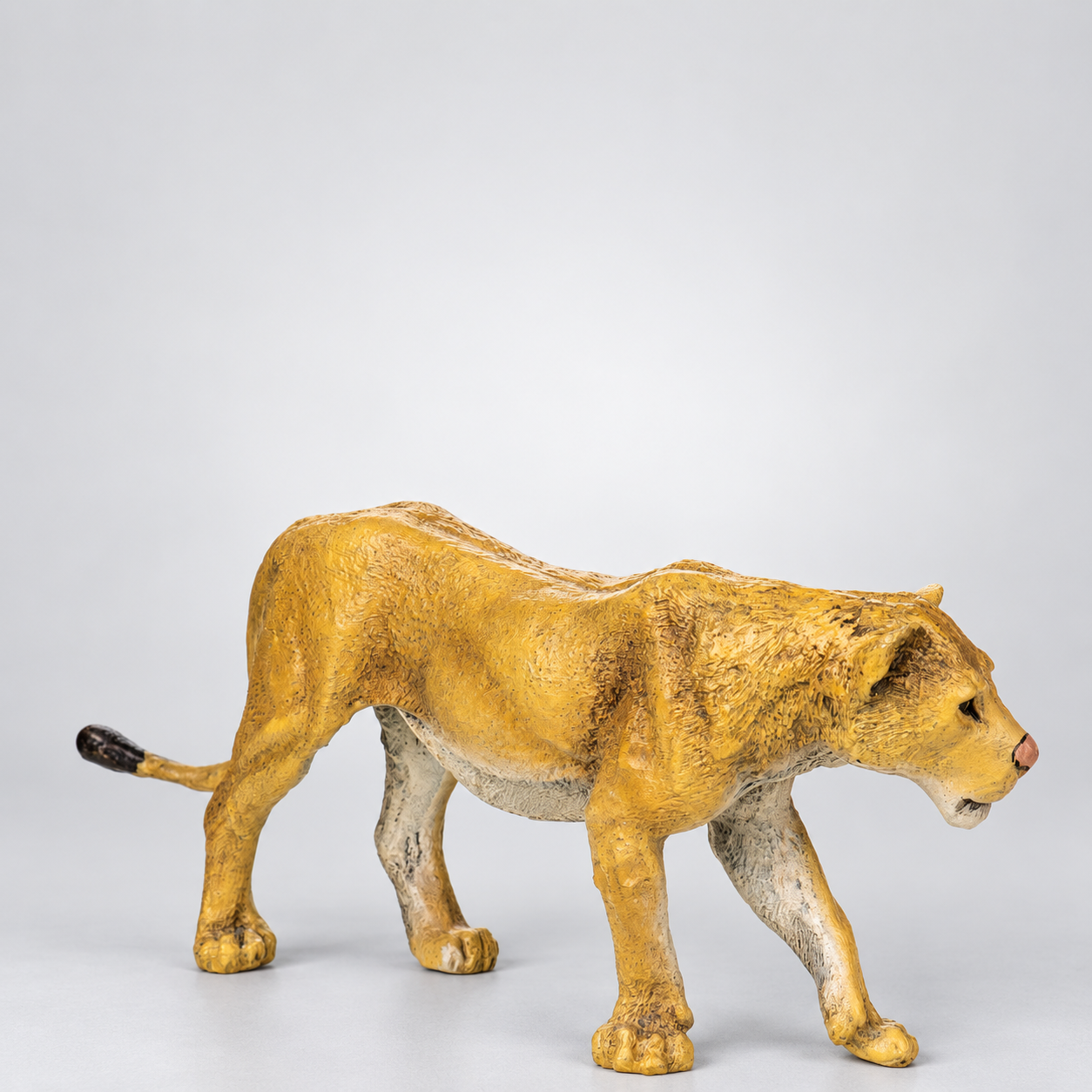 Lioness Vienna Bronze Miniature – Cold Painted
