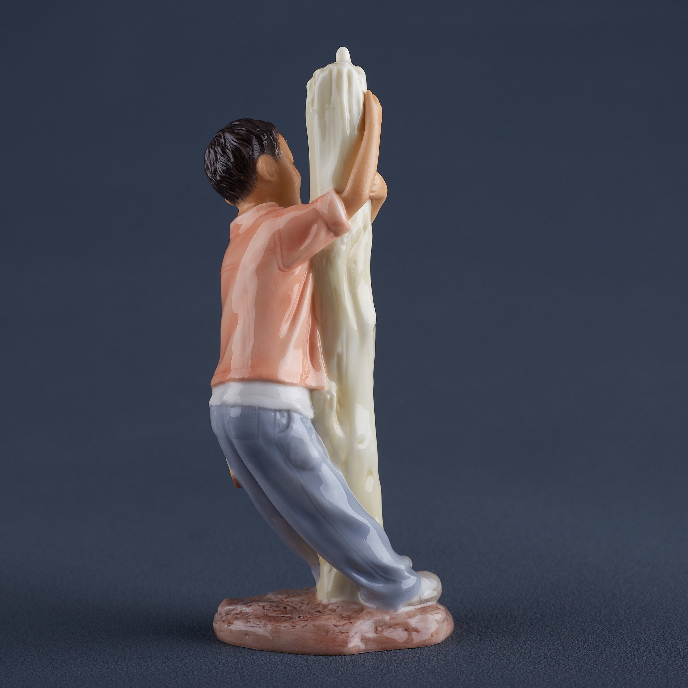 Oriental YouthHide and Seek