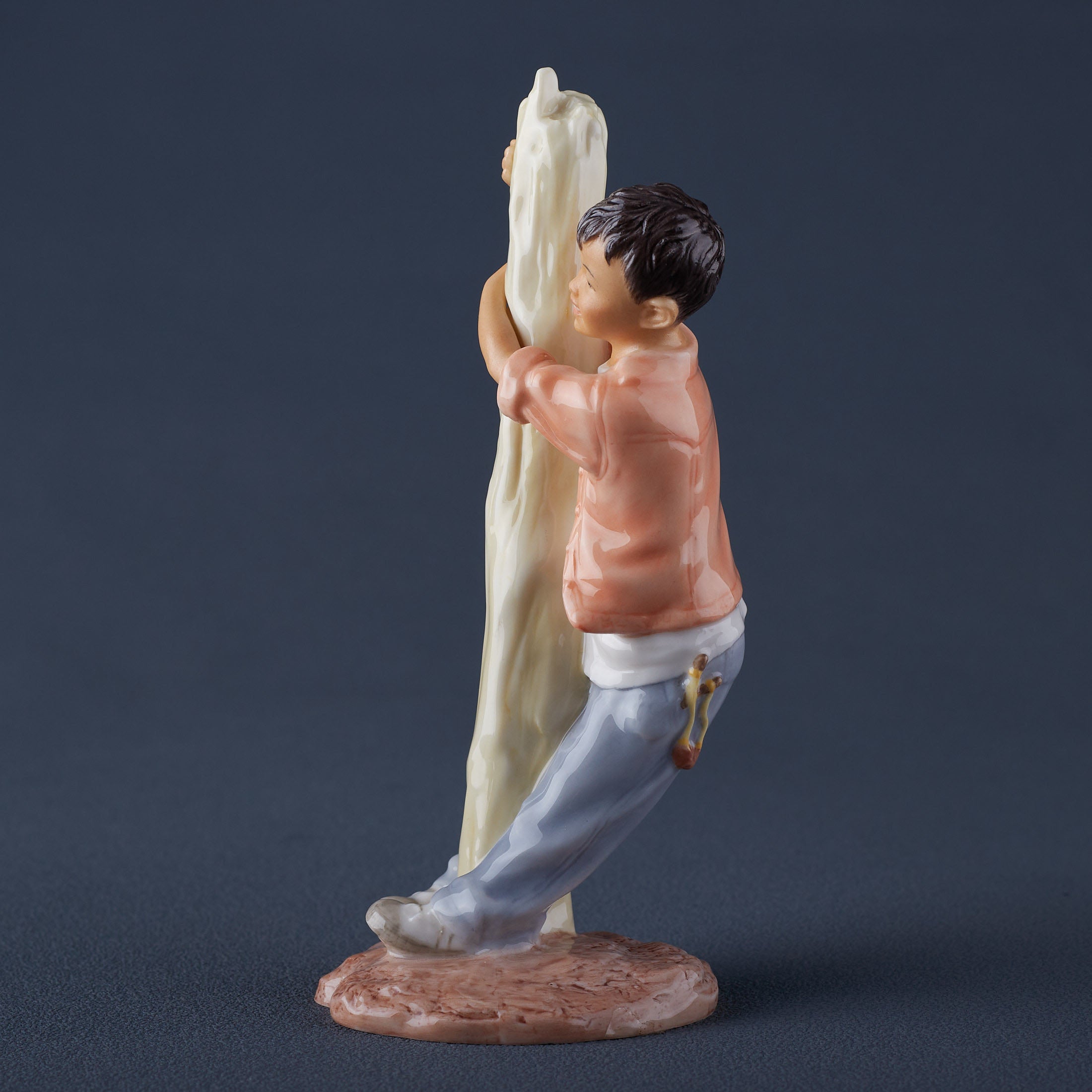 Oriental YouthHide and Seek